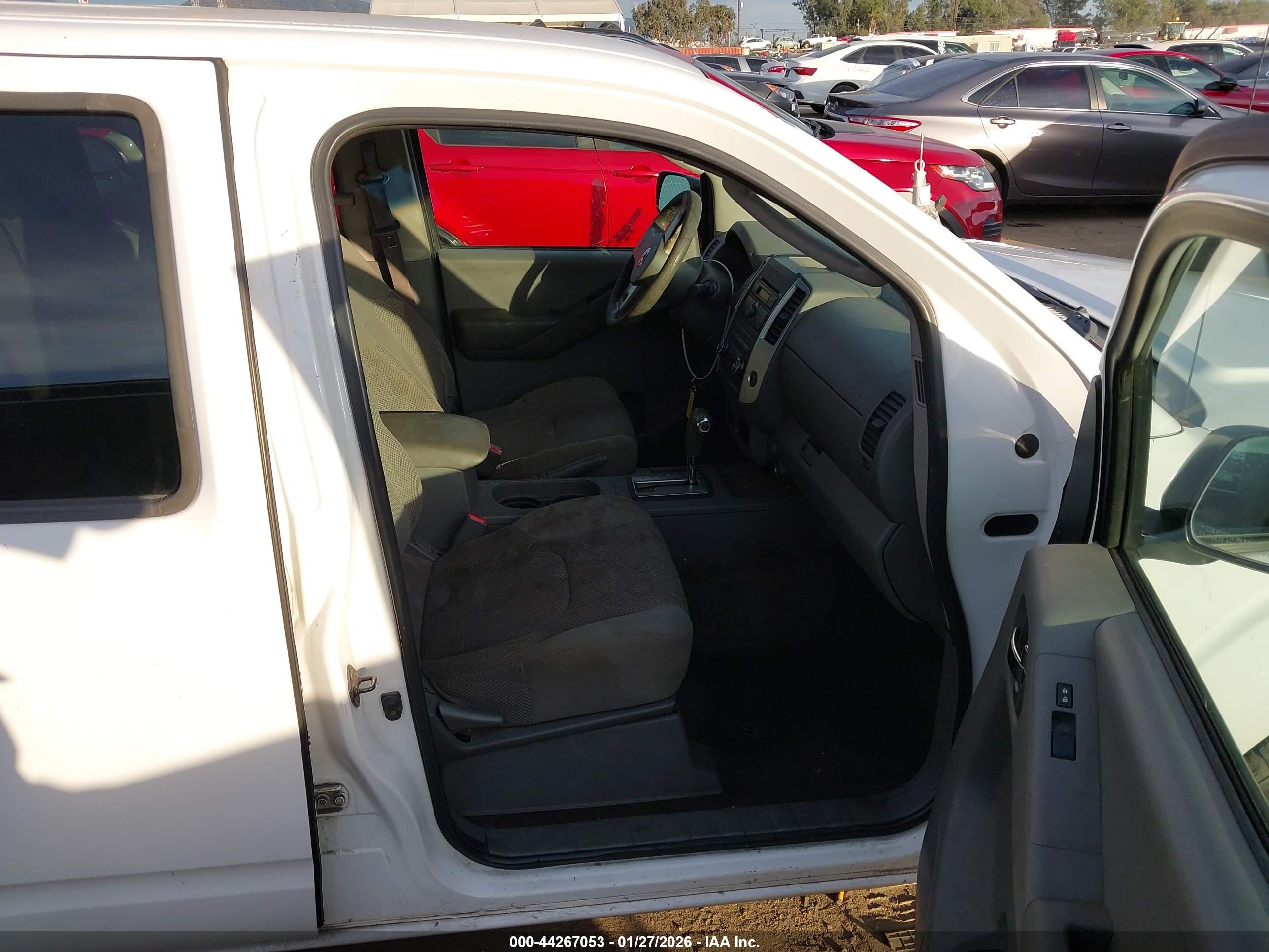 NISSAN FRONTIER image 5