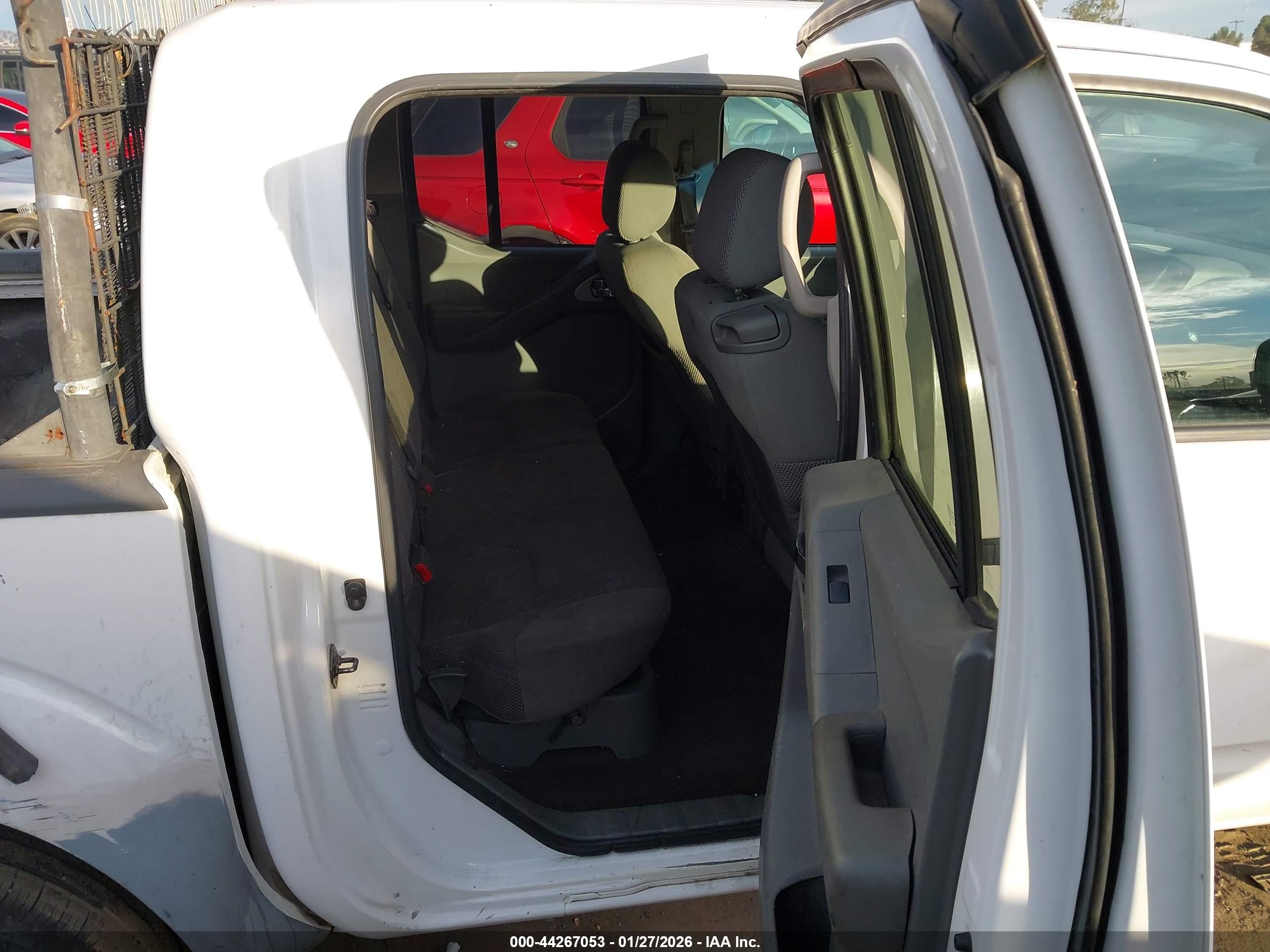 NISSAN FRONTIER image 8