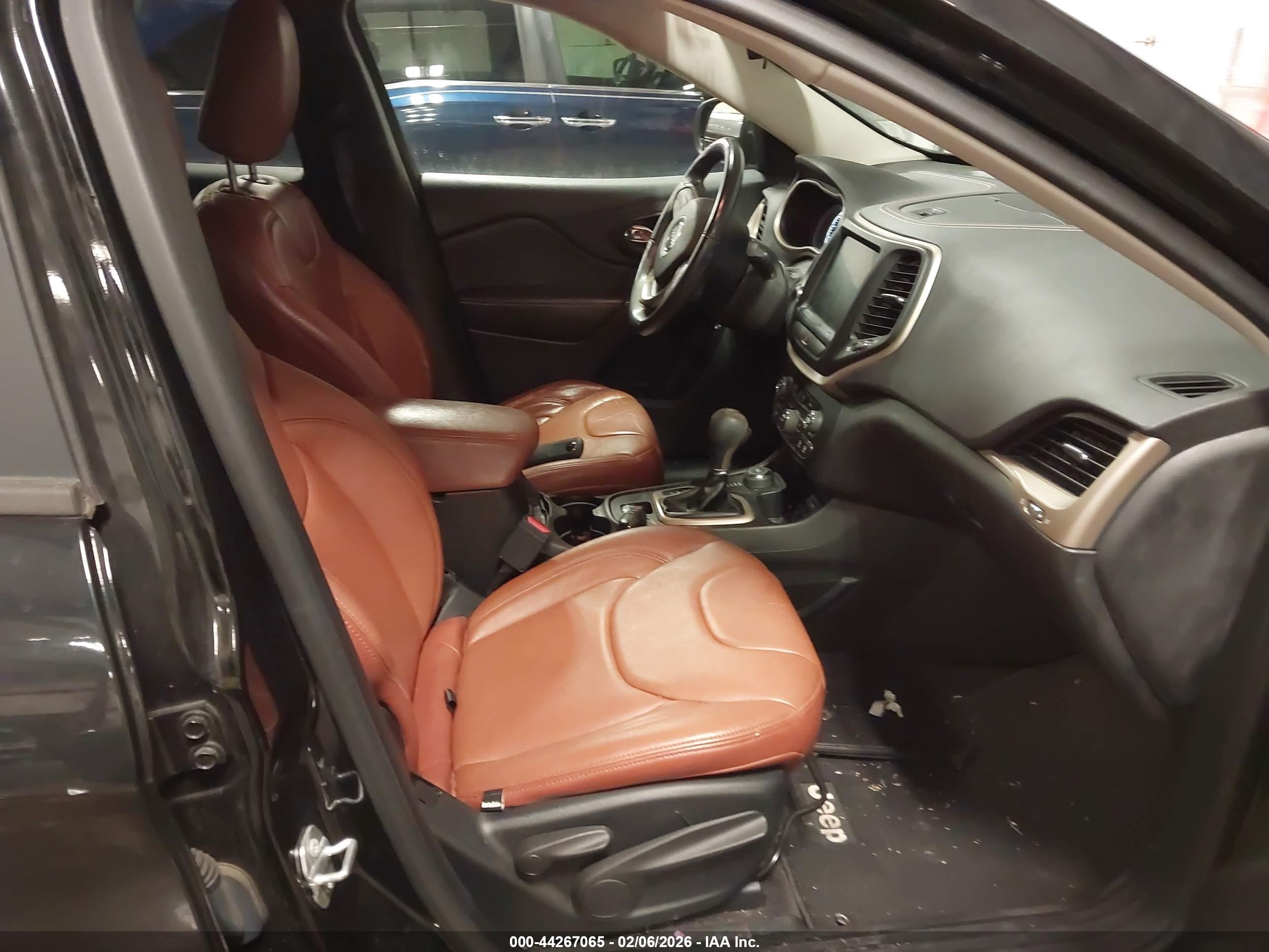 JEEP CHEROKEE image 5