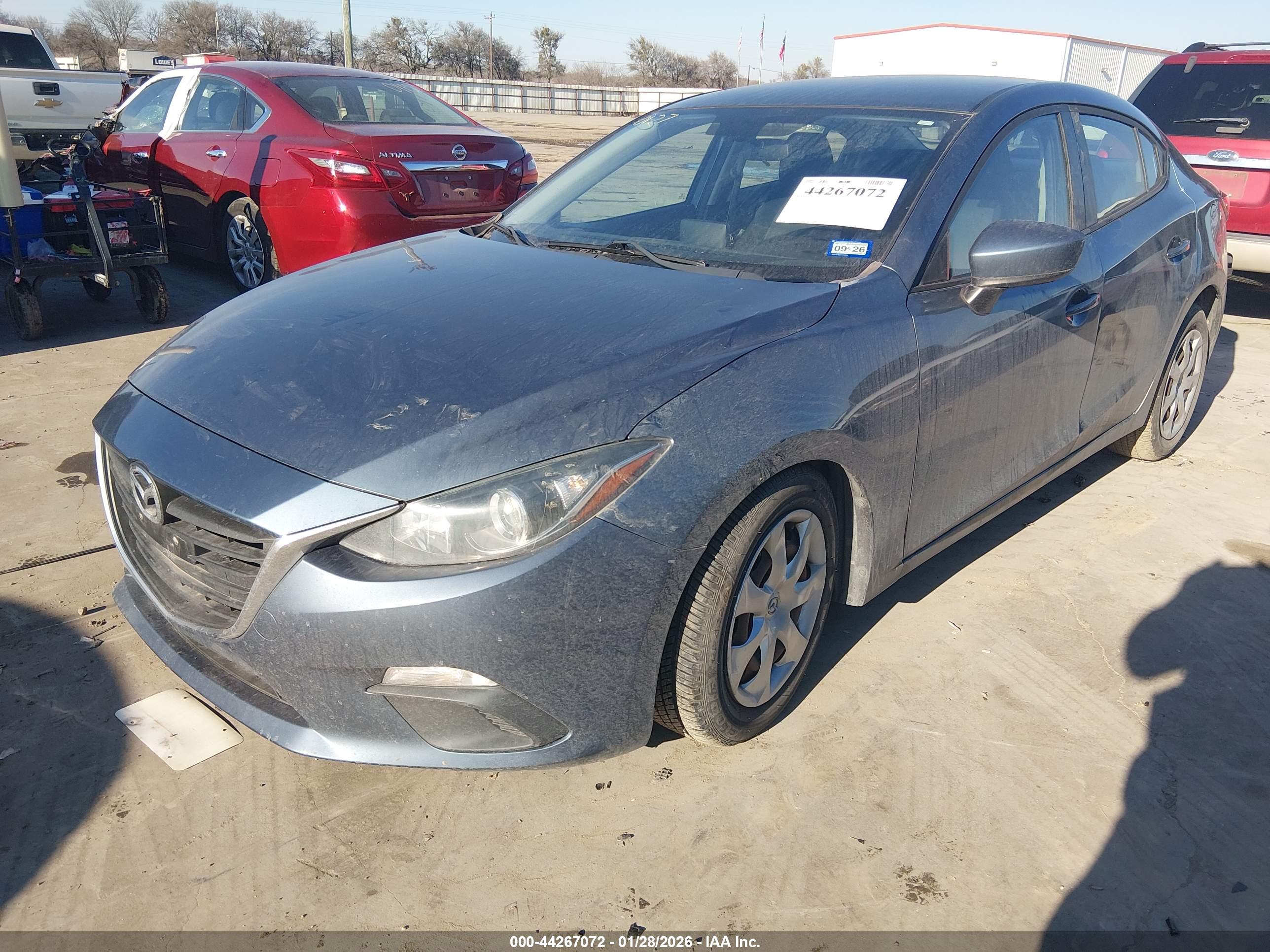 MAZDA MAZDA3 image 2