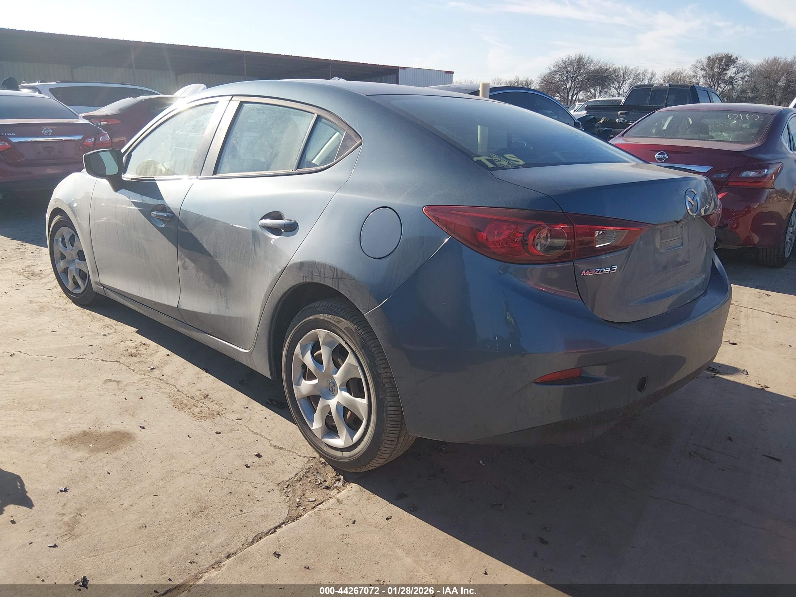 MAZDA MAZDA3 image 3