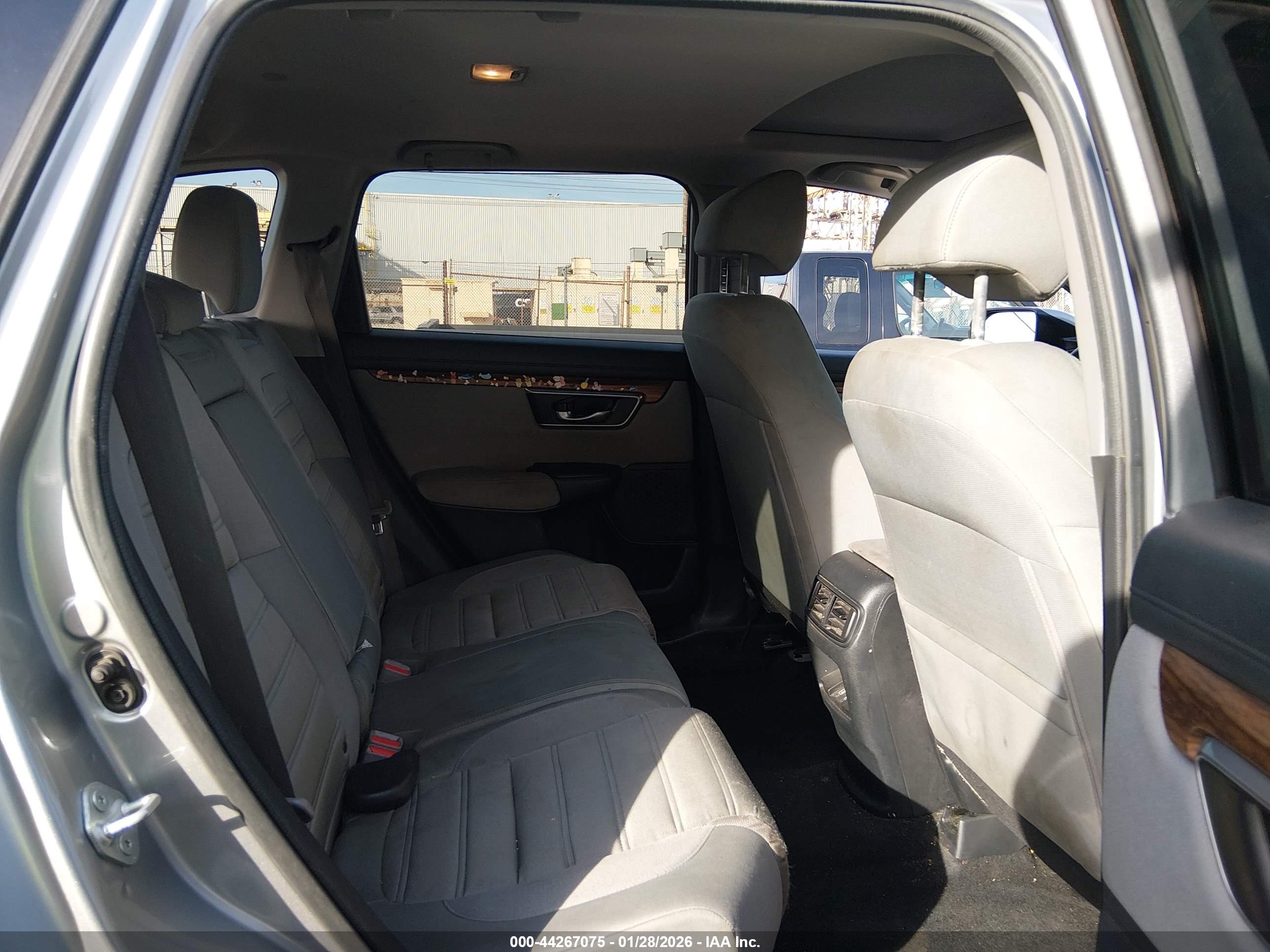 HONDA CR-V image 8