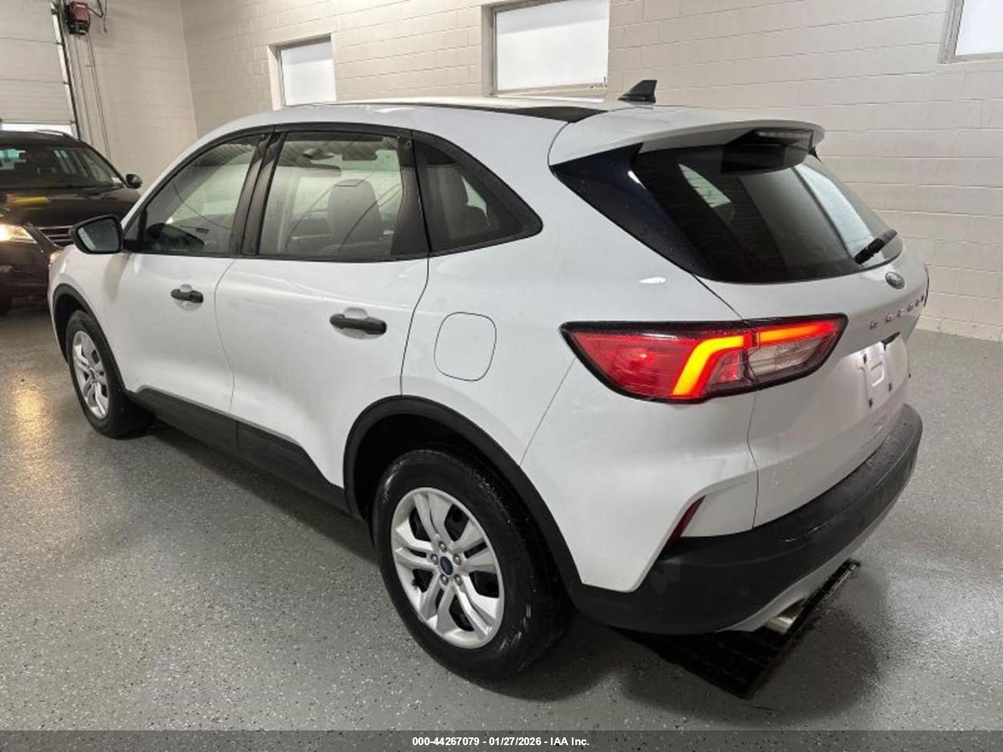 FORD ESCAPE image 3