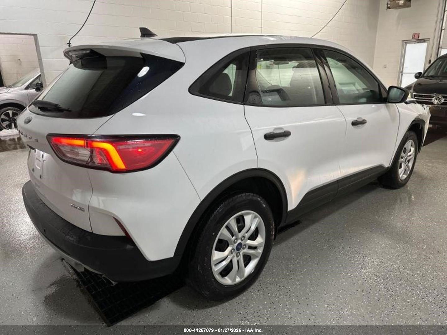 FORD ESCAPE image 4