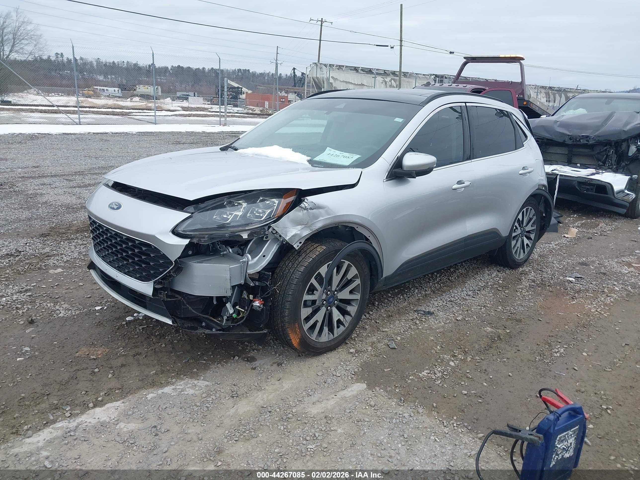 FORD ESCAPE image 2