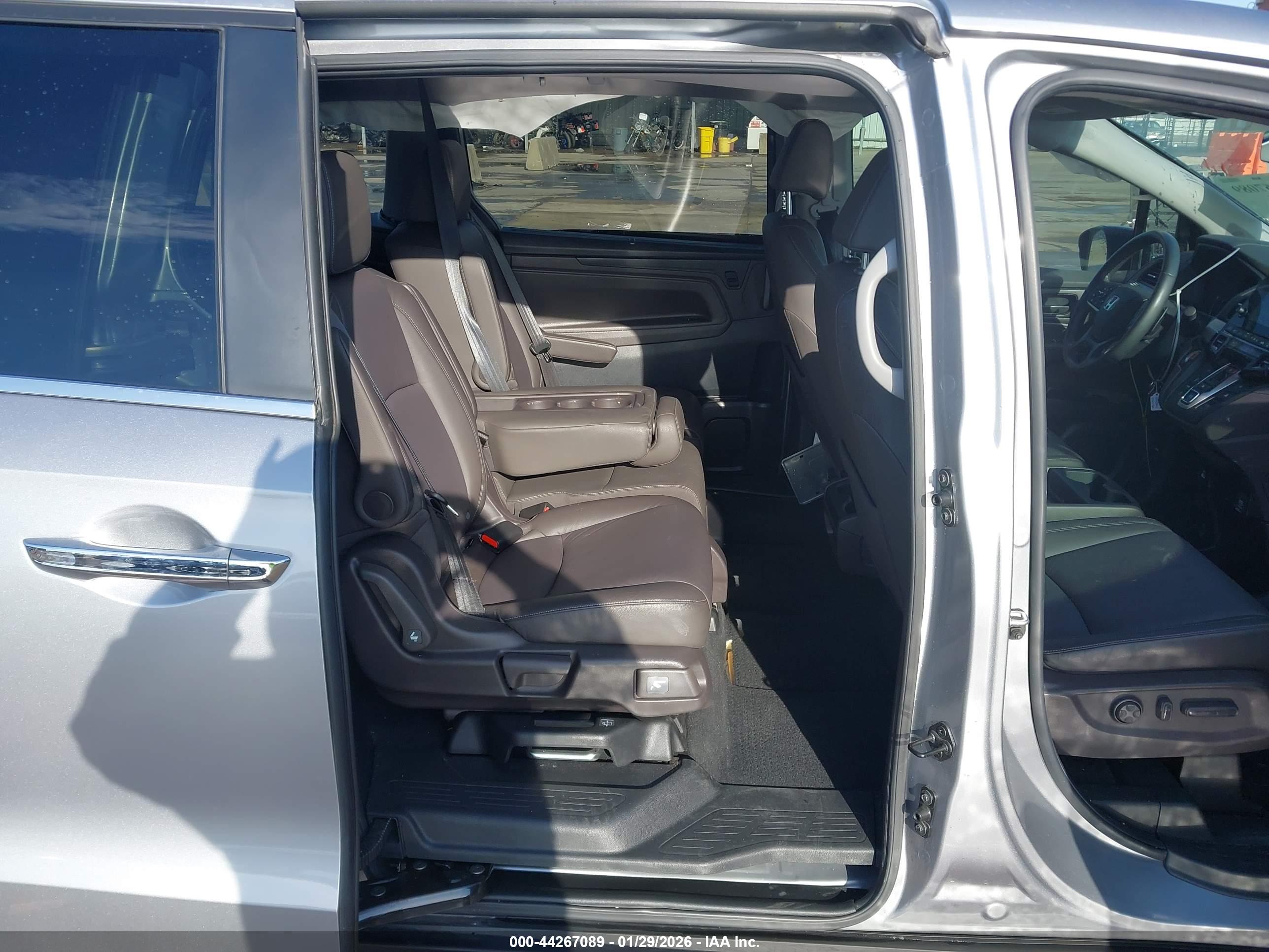 HONDA ODYSSEY image 8