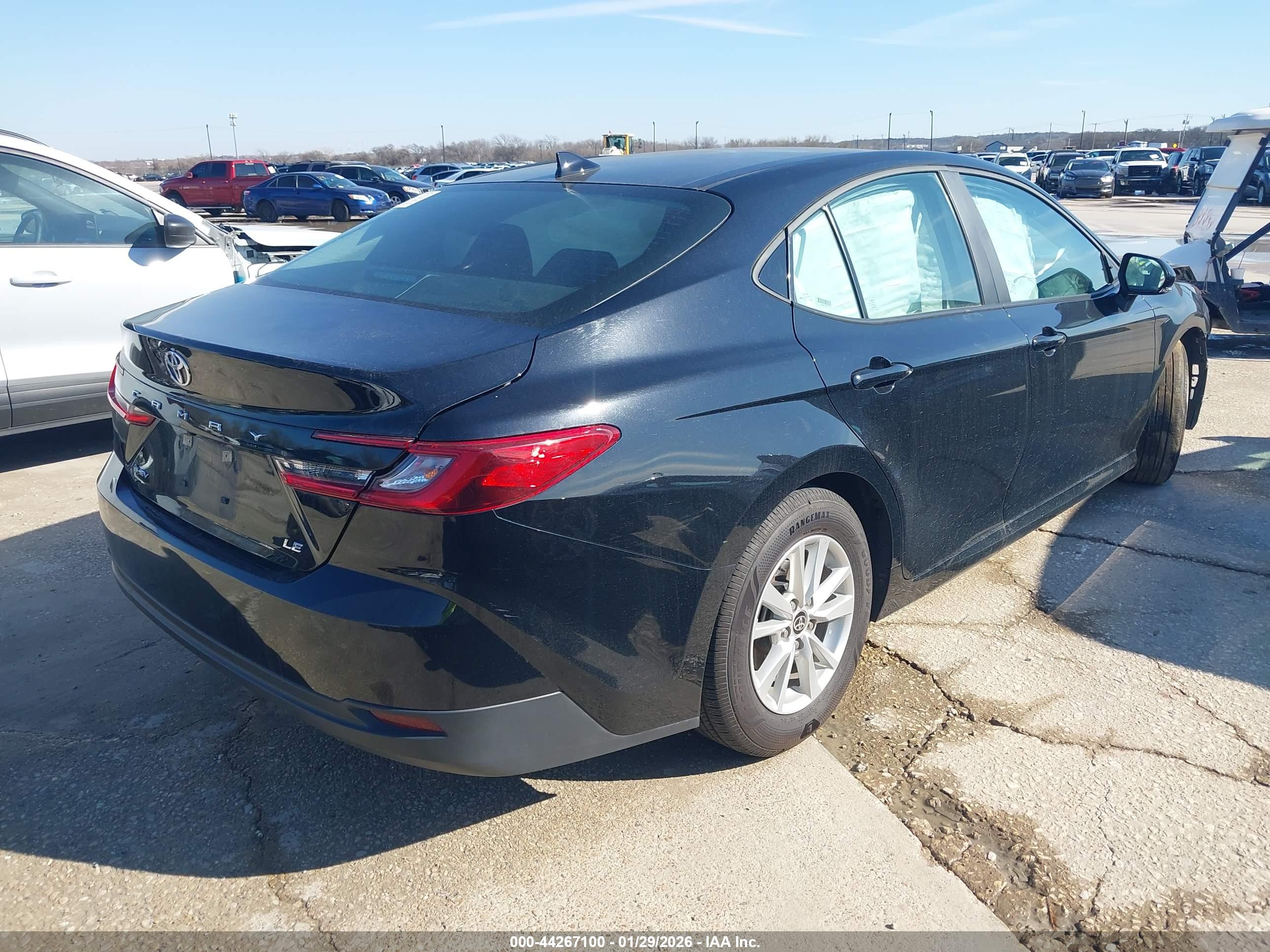 TOYOTA CAMRY image 4