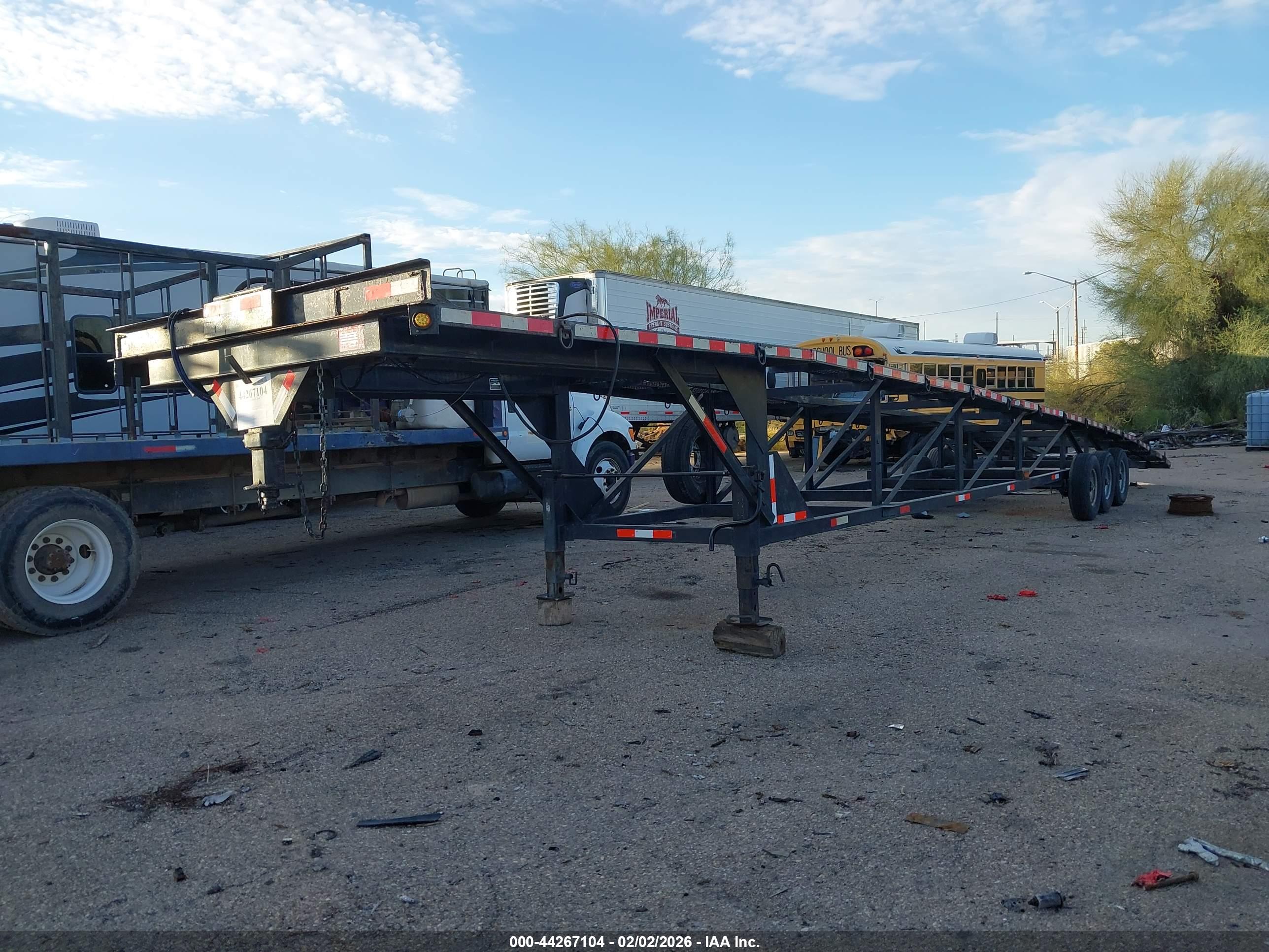KAUFMAN TRAILERS image 2
