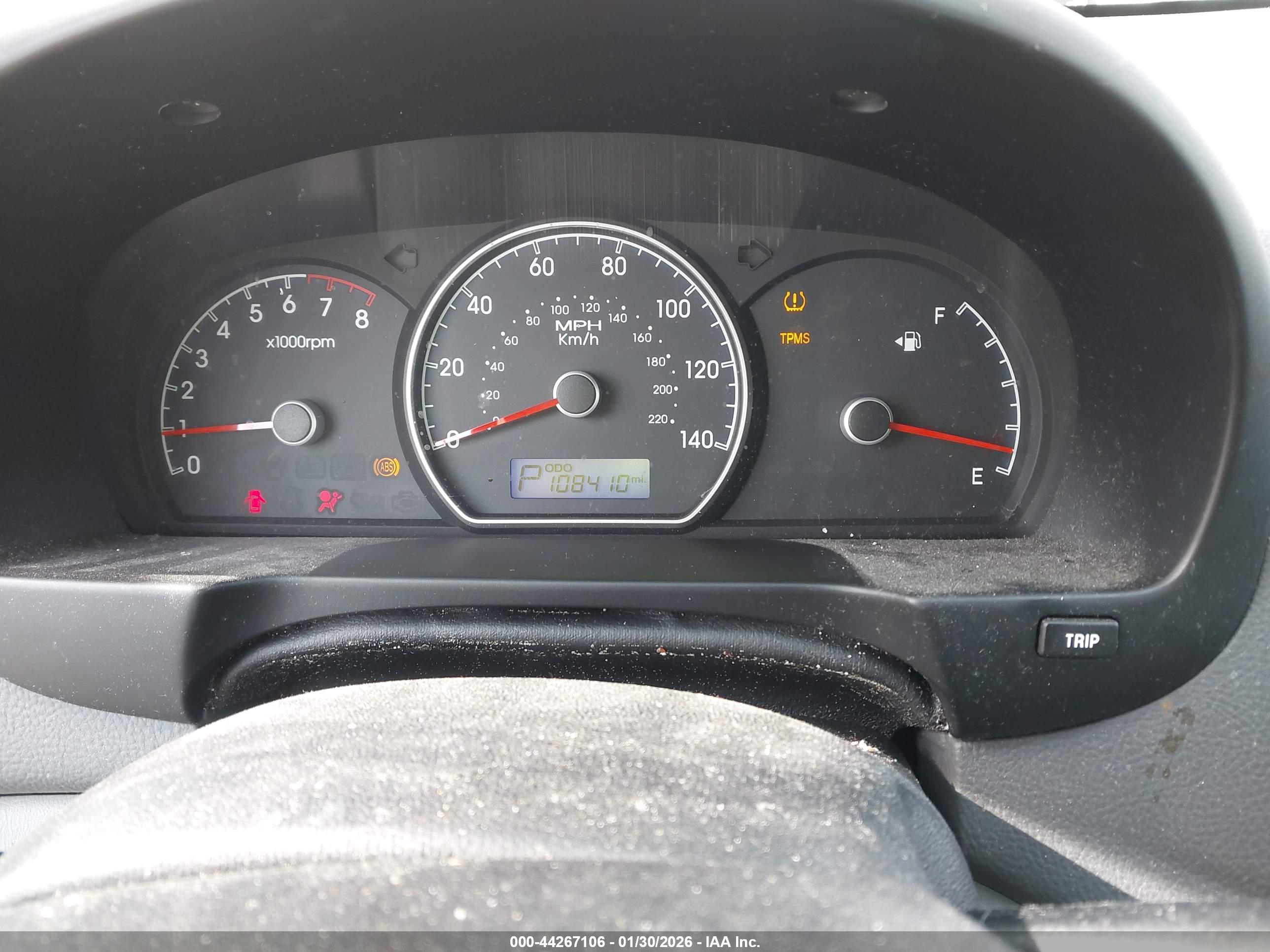 HYUNDAI ELANTRA image 7