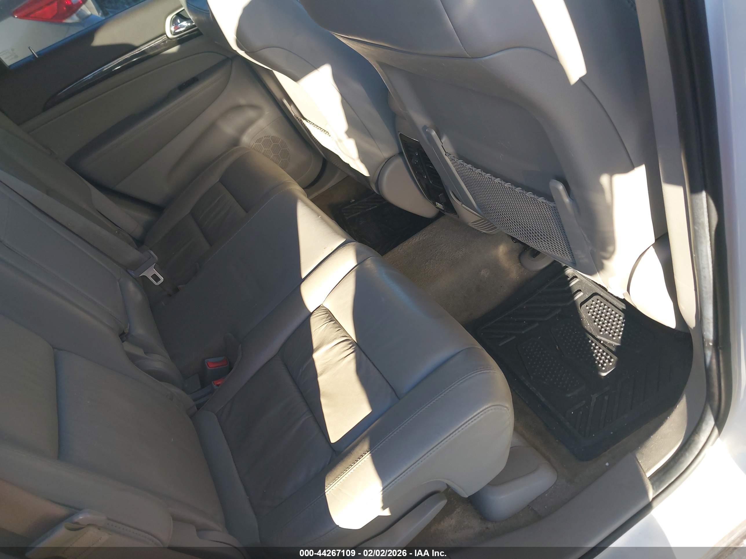 JEEP GRAND image 8