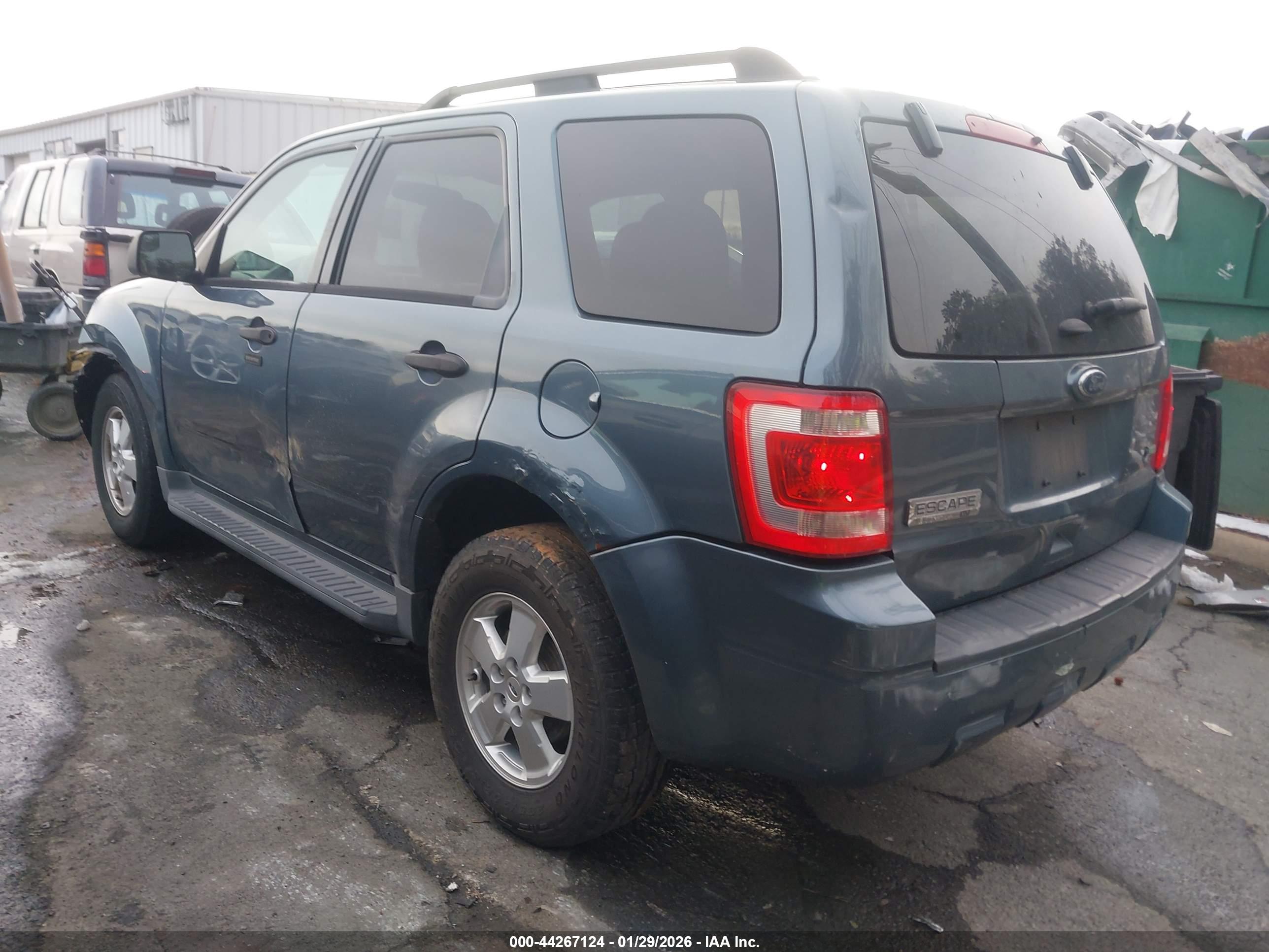 FORD ESCAPE image 3