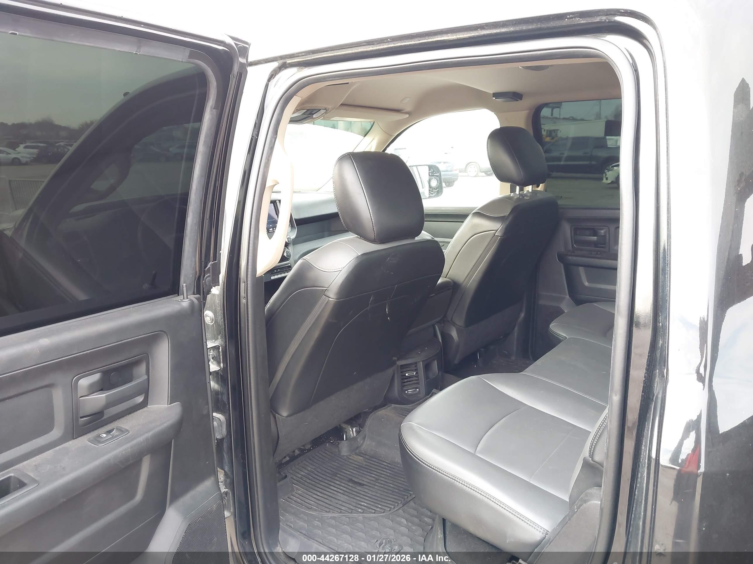 RAM 3500 image 8