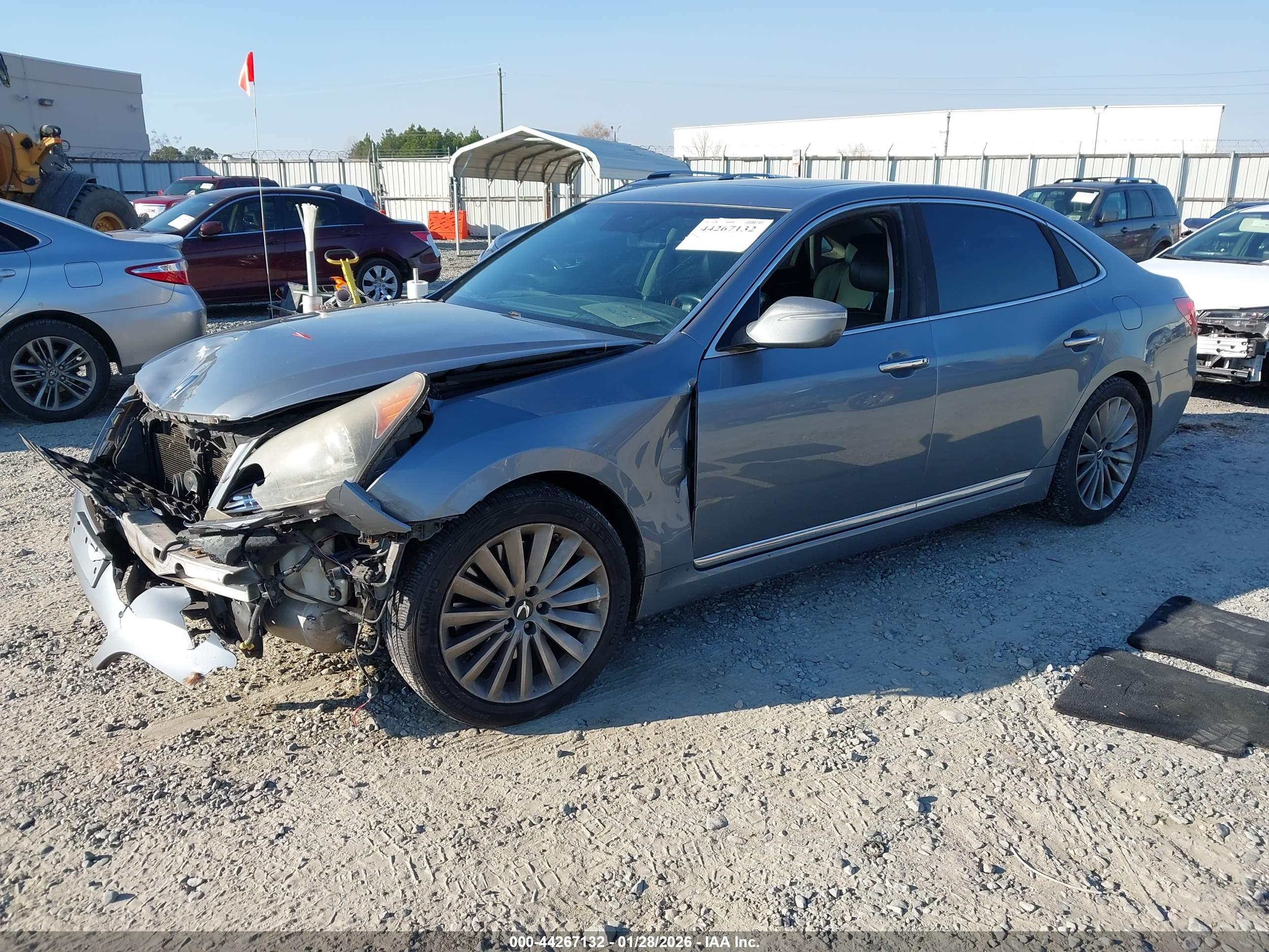 HYUNDAI EQUUS image 2