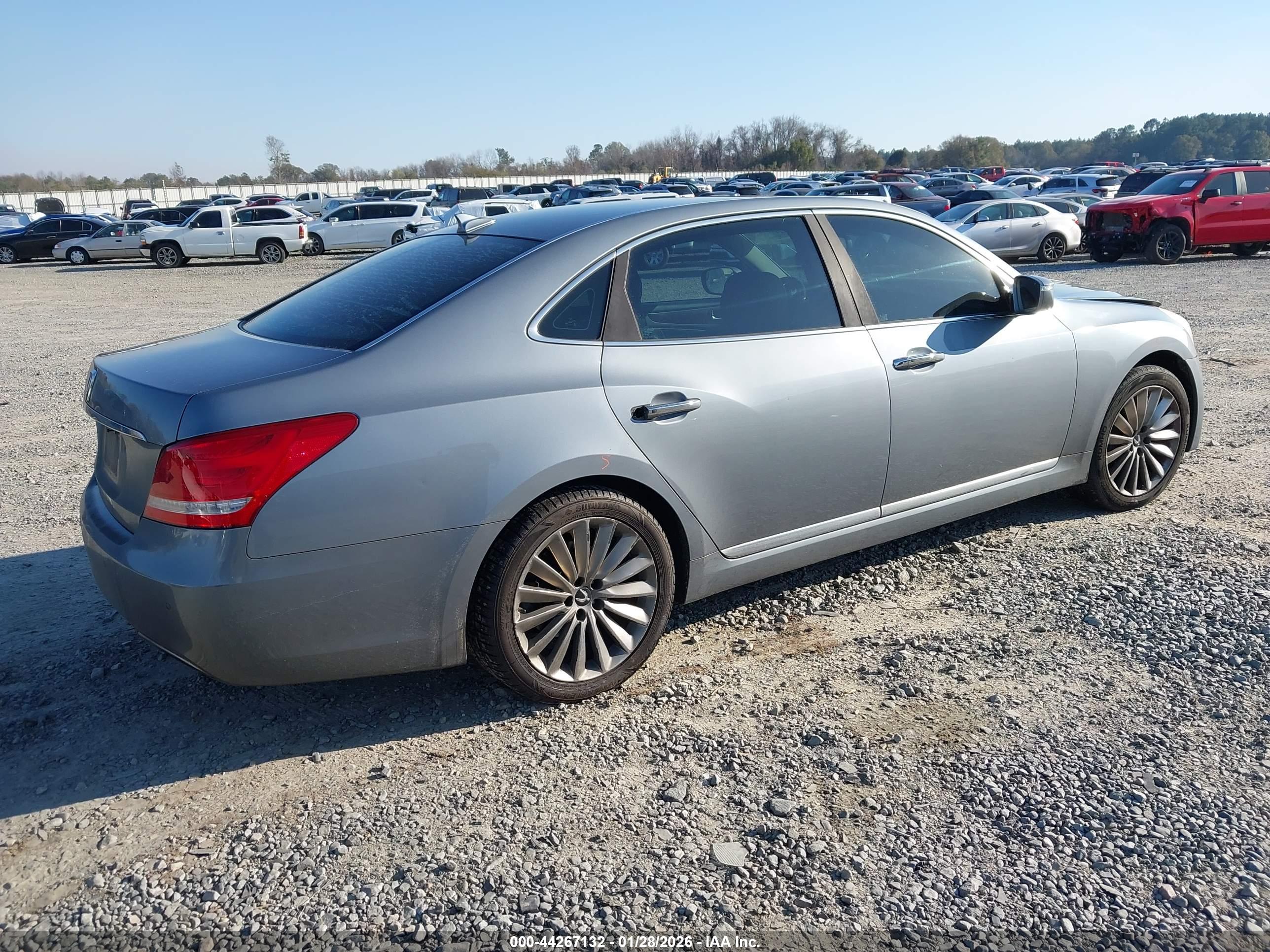 HYUNDAI EQUUS image 4