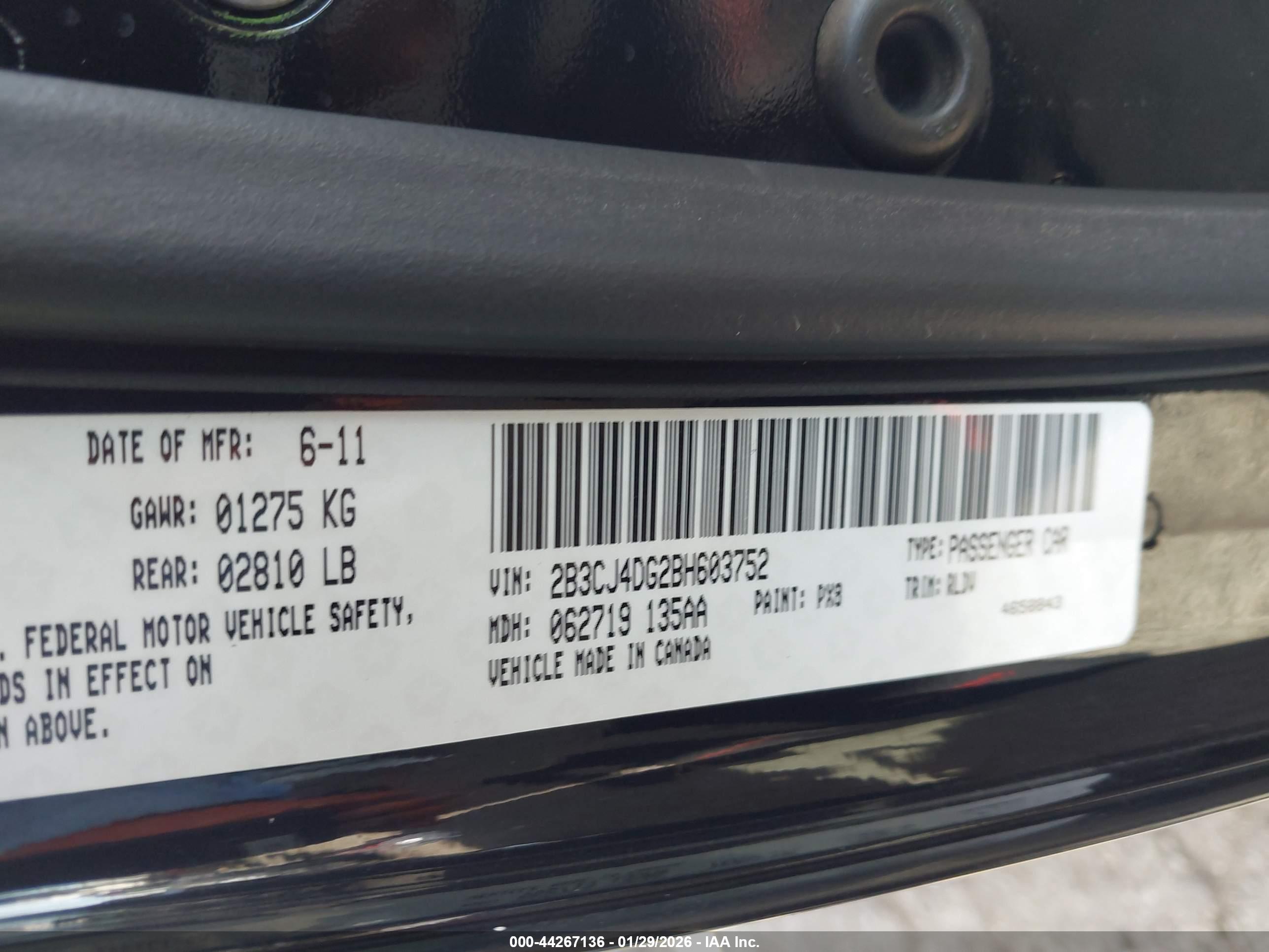 DODGE CHALLENGER image 9