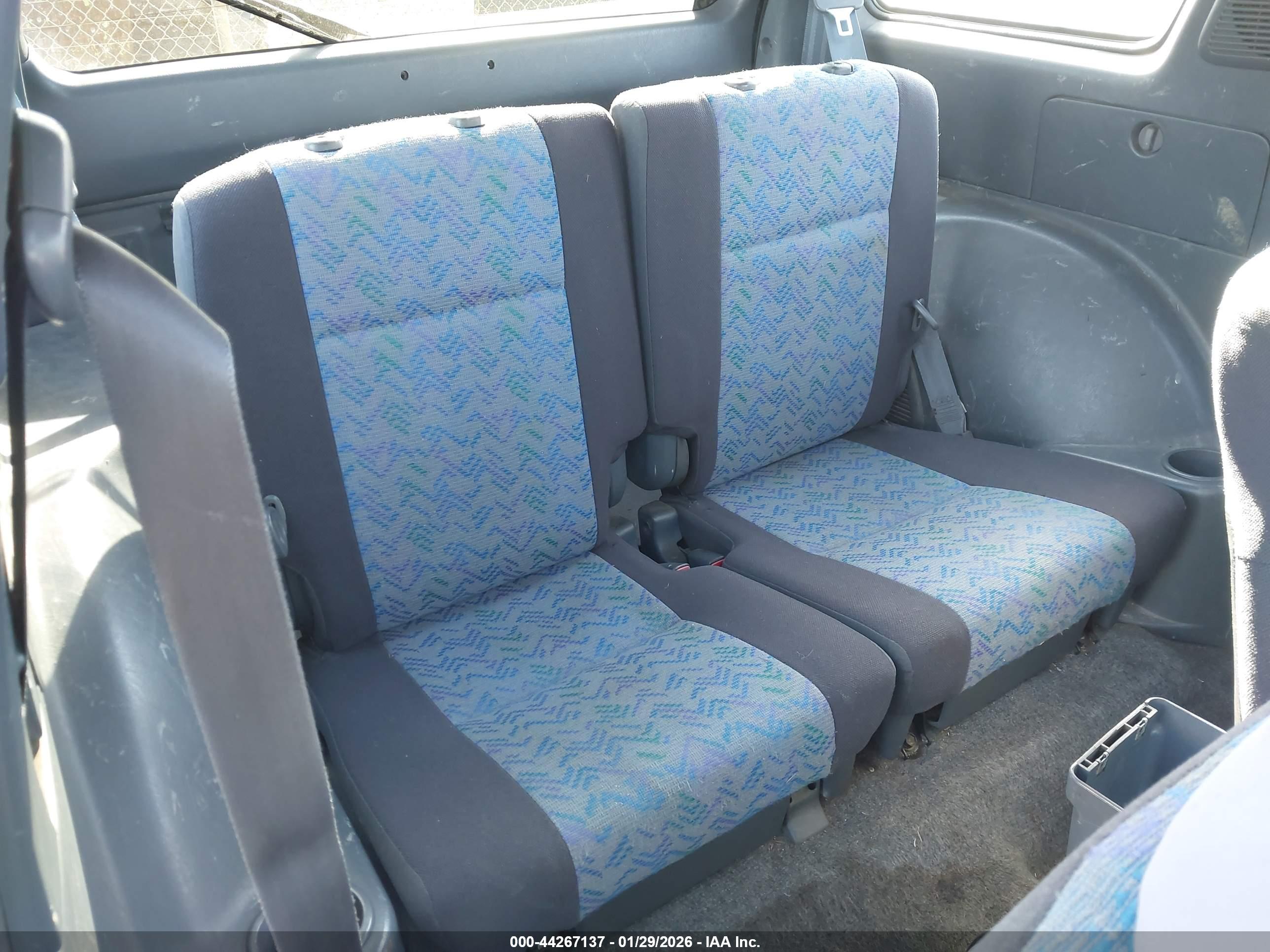 TOYOTA RAV4 image 8