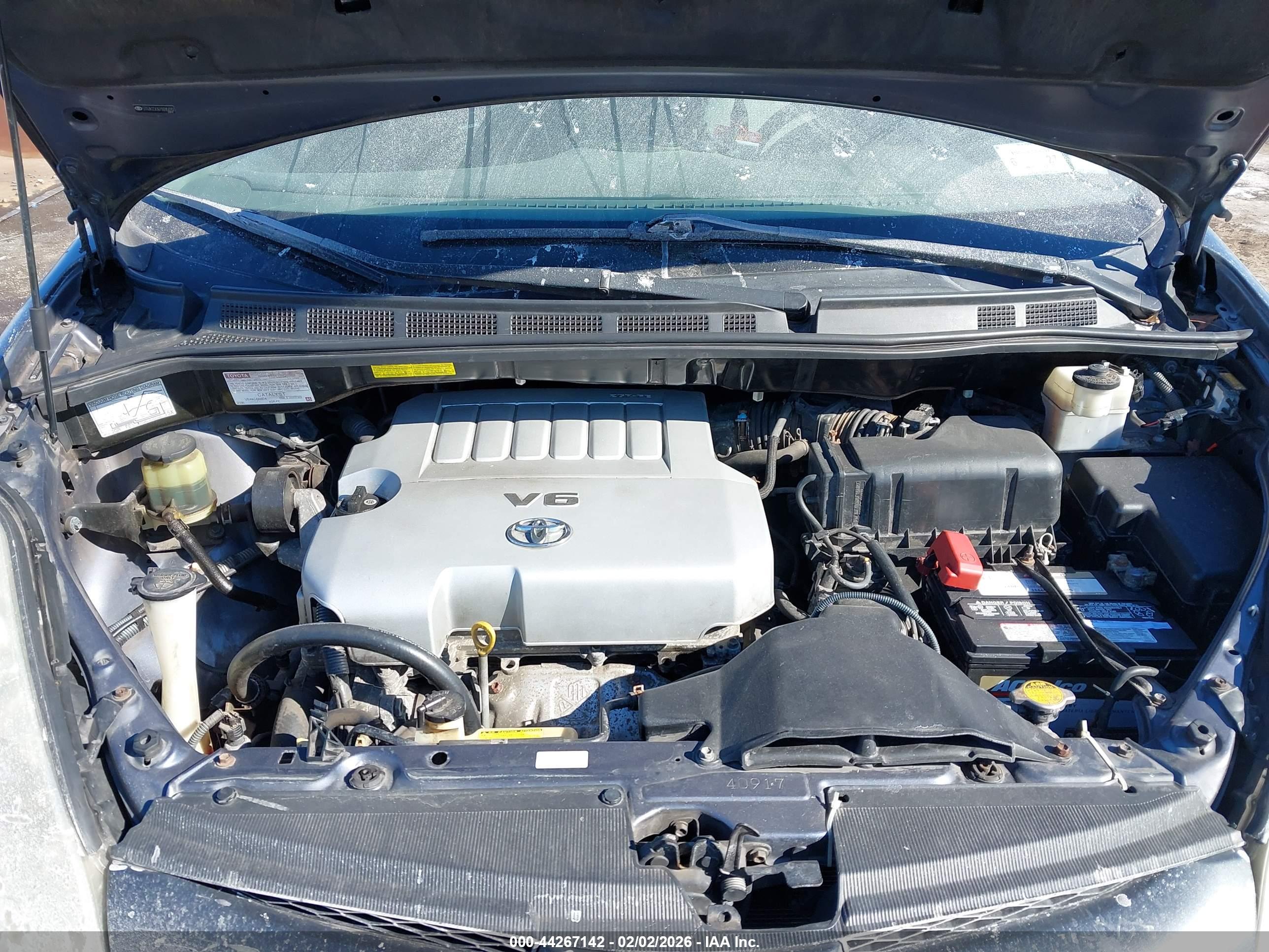 TOYOTA SIENNA image 10