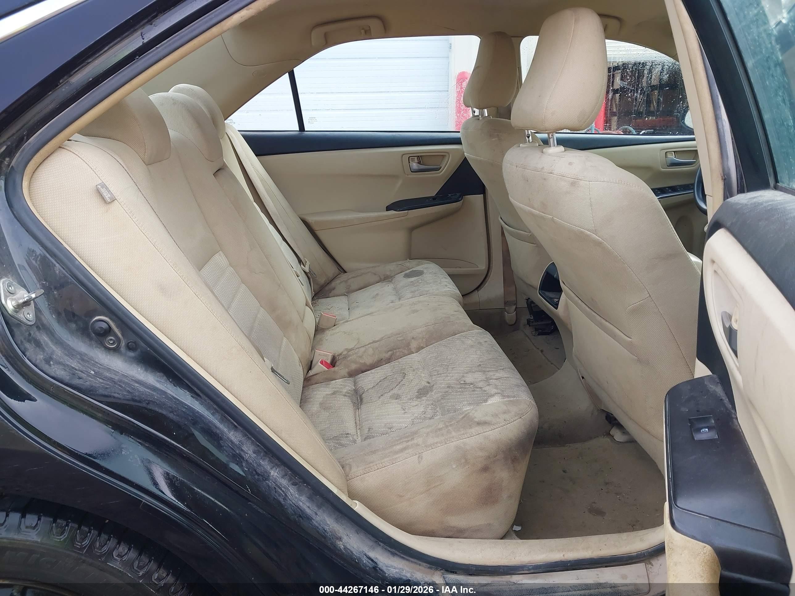 TOYOTA CAMRY image 8