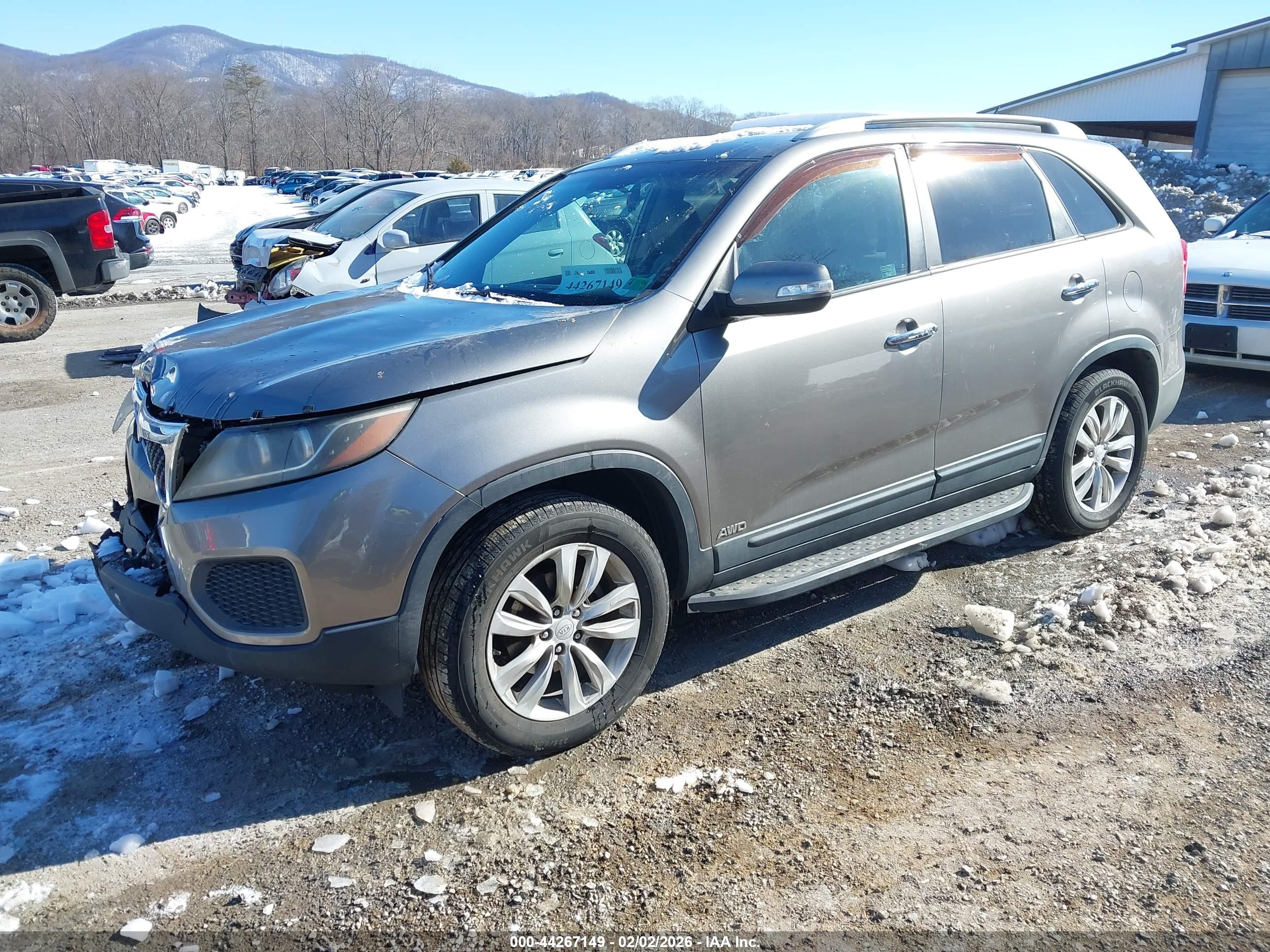 KIA SORENTO image 2