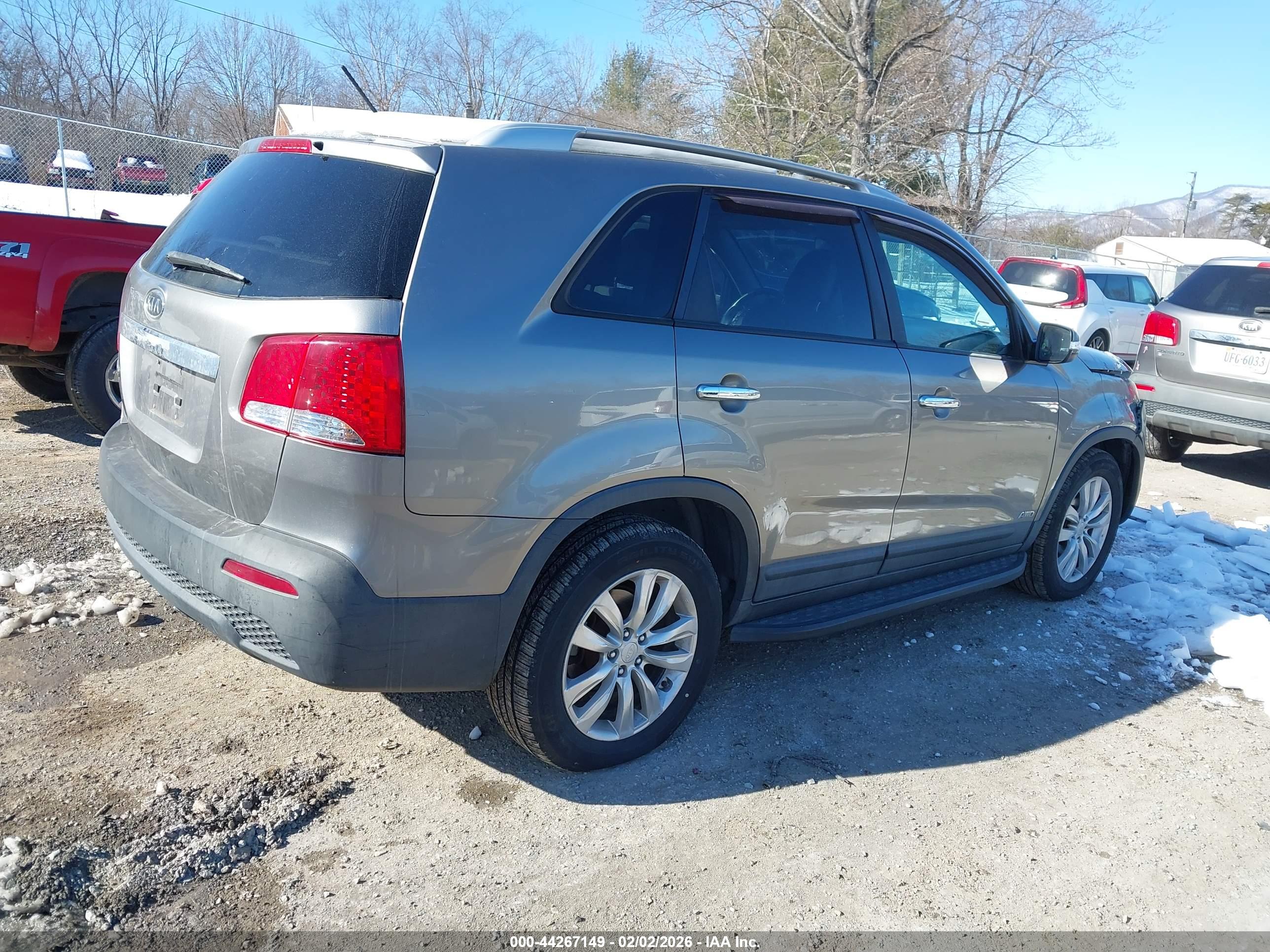 KIA SORENTO image 4