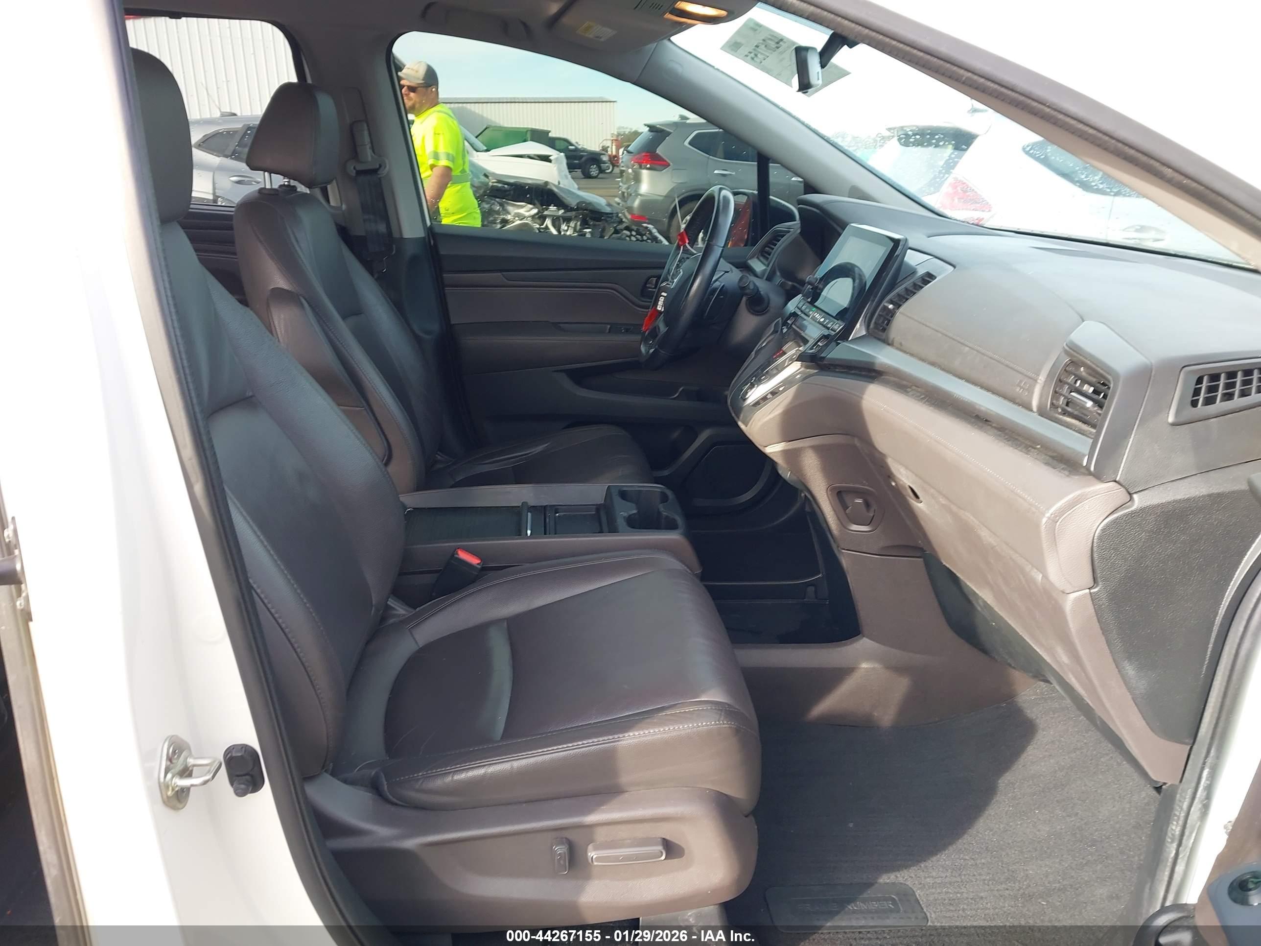 HONDA ODYSSEY image 5