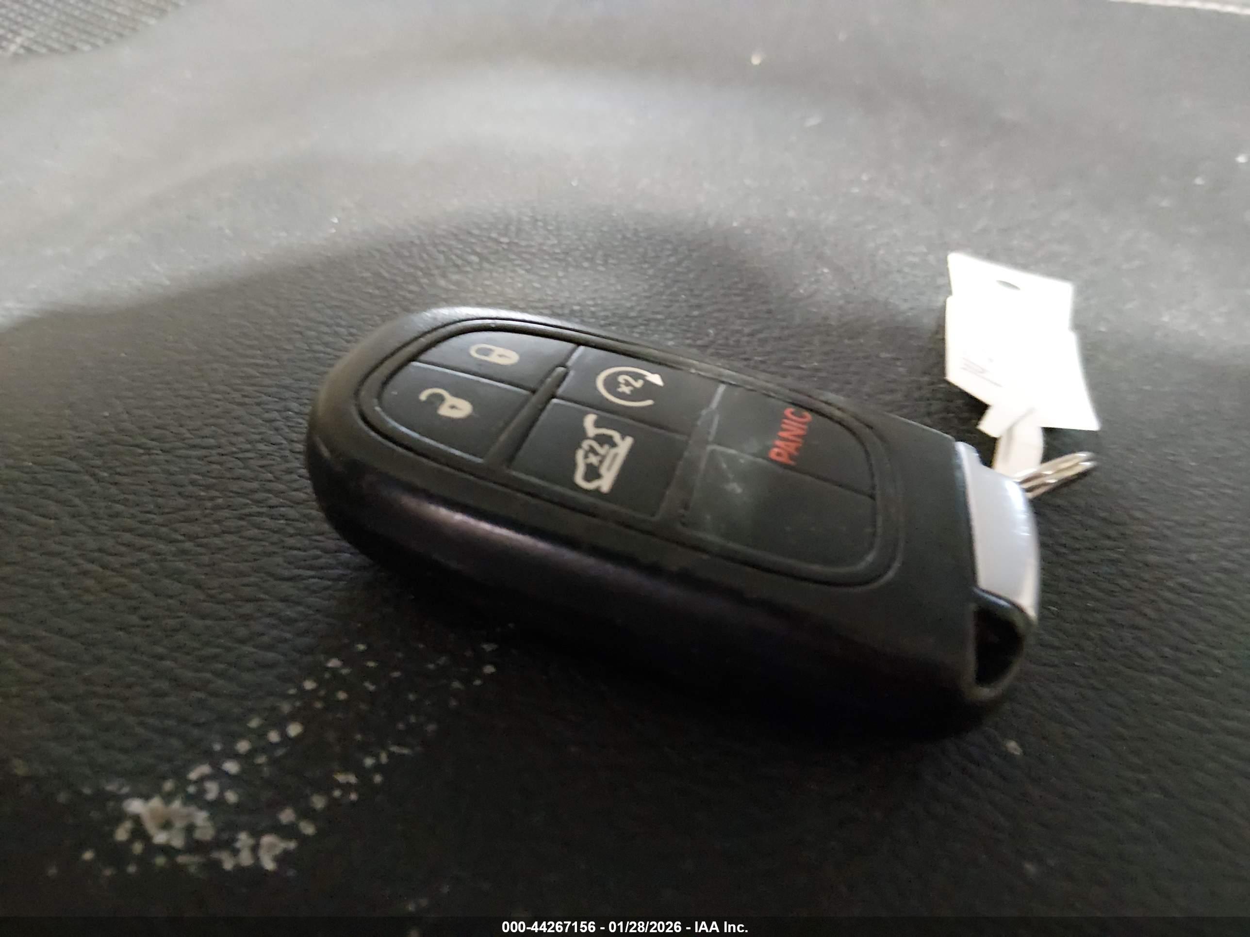 JEEP CHEROKEE image 11