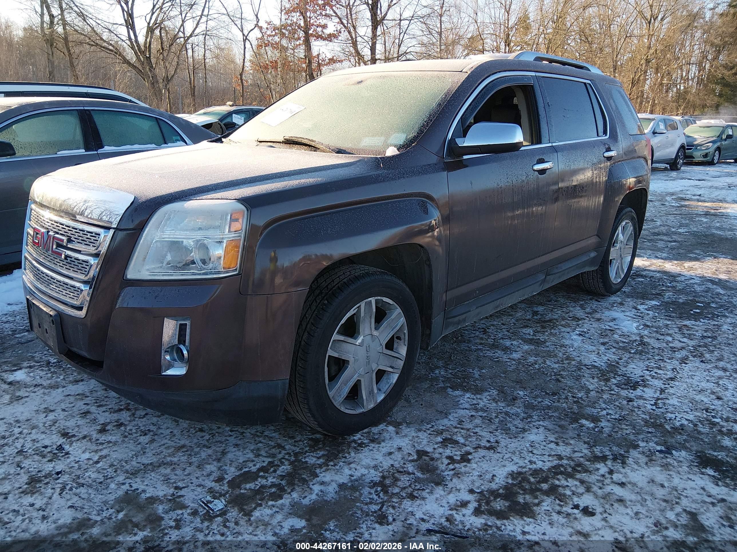 GMC TERRAIN image 2