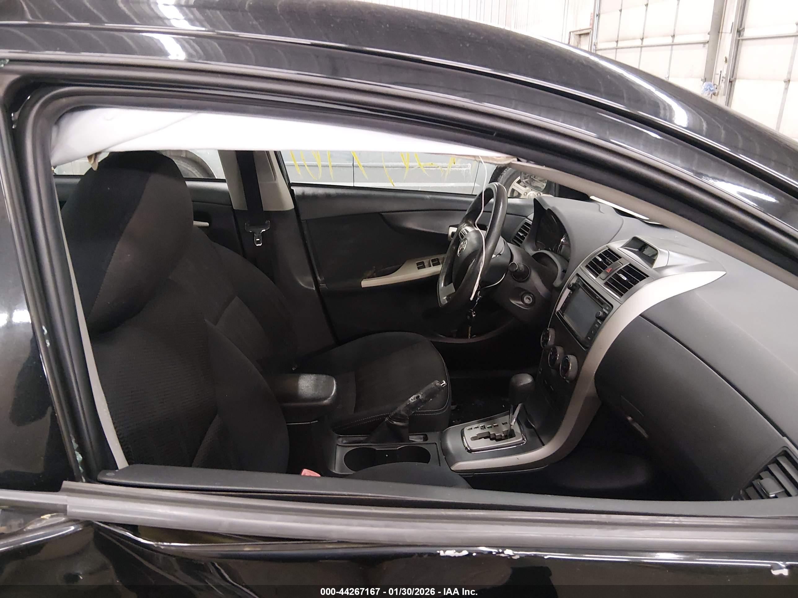 TOYOTA COROLLA image 5