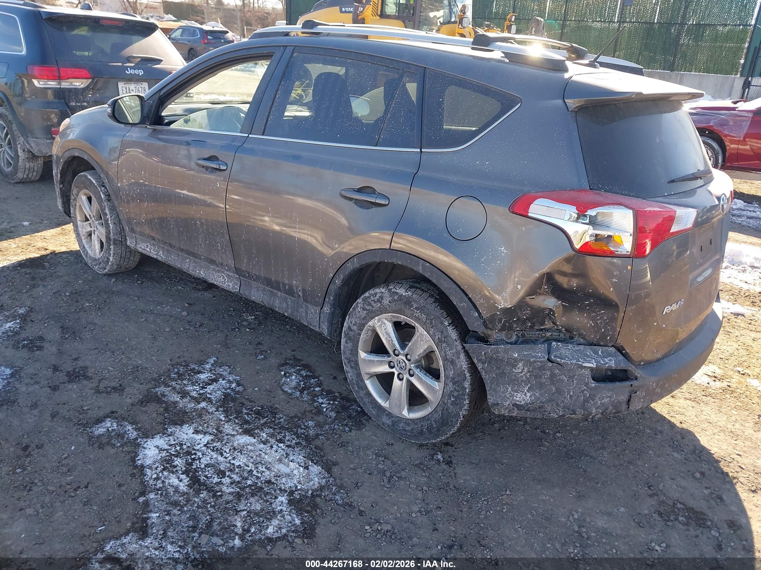 TOYOTA RAV4 image 3