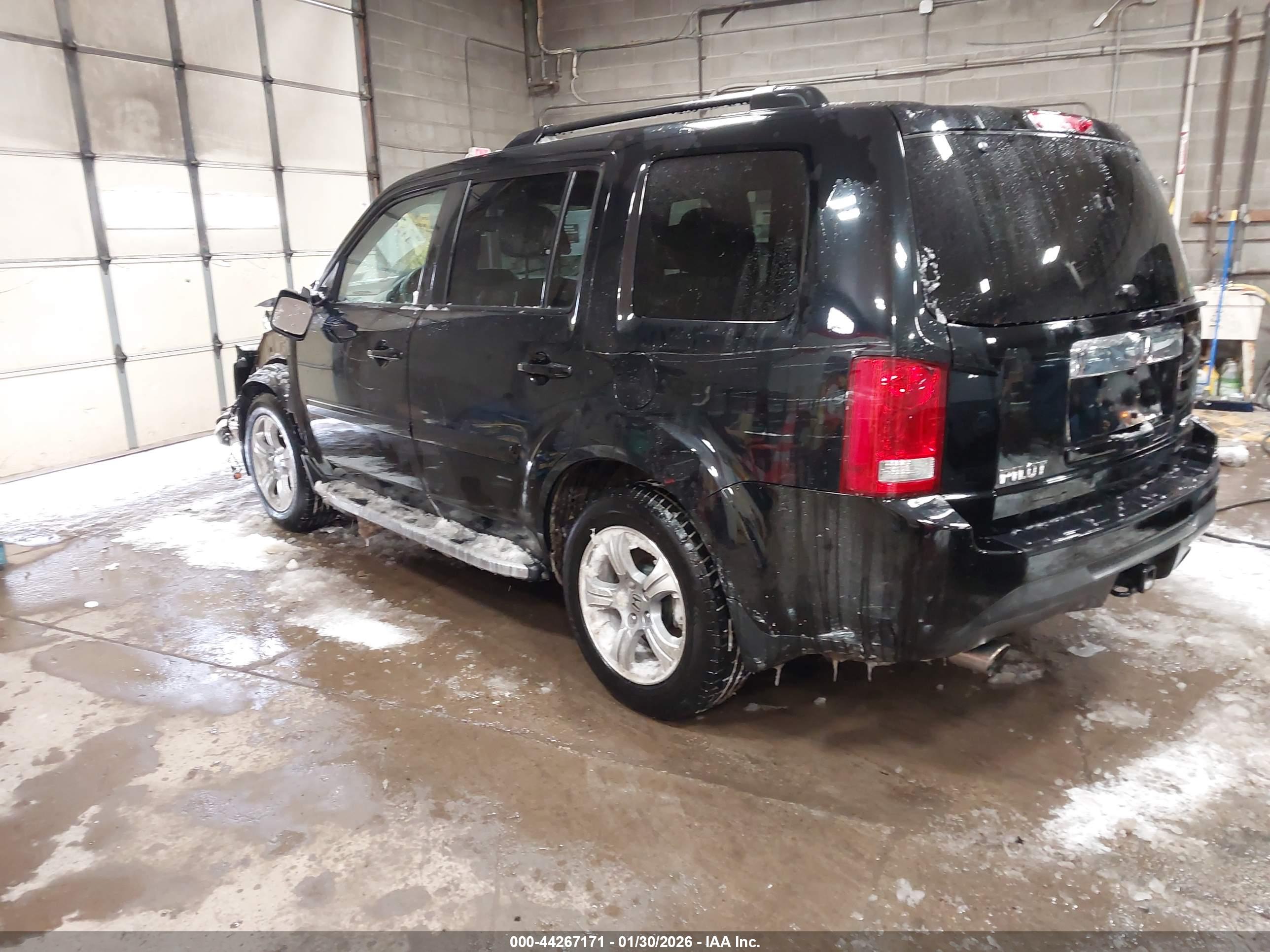 HONDA PILOT image 3