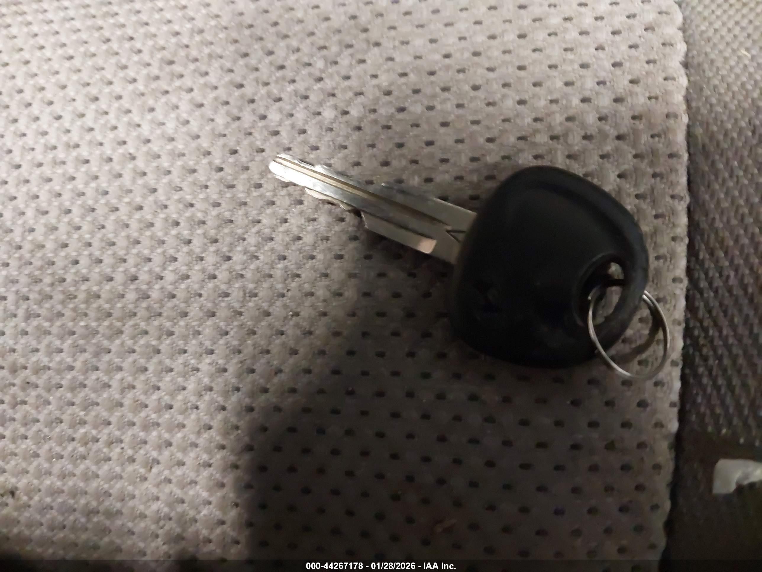 HYUNDAI ACCENT image 11