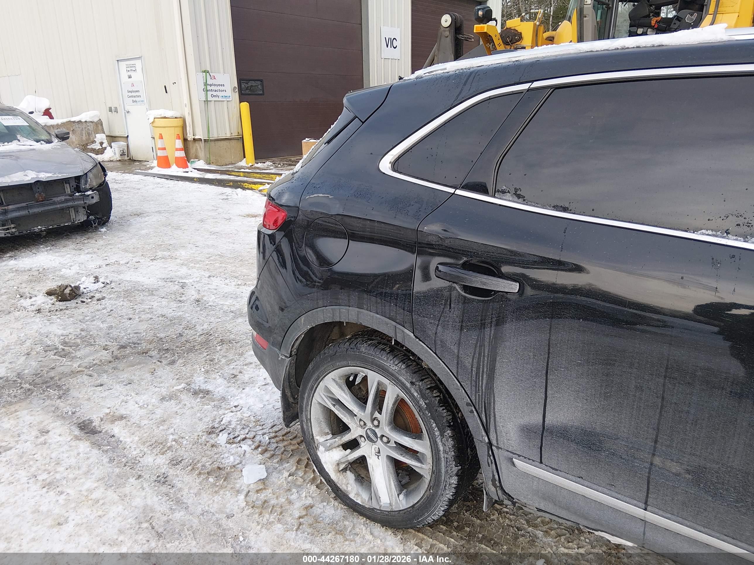 LINCOLN MKC image 6