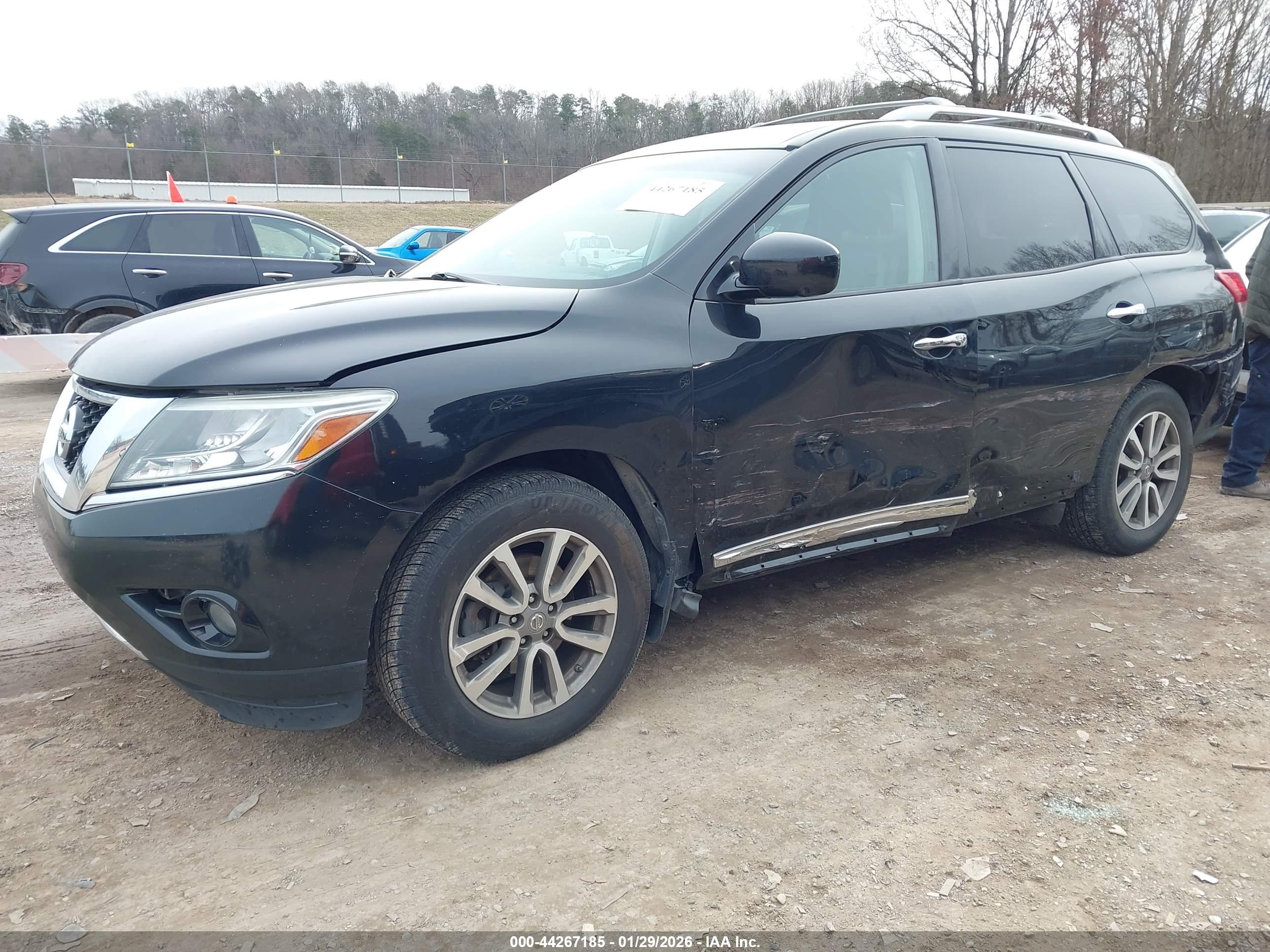 NISSAN PATHFINDER image 2