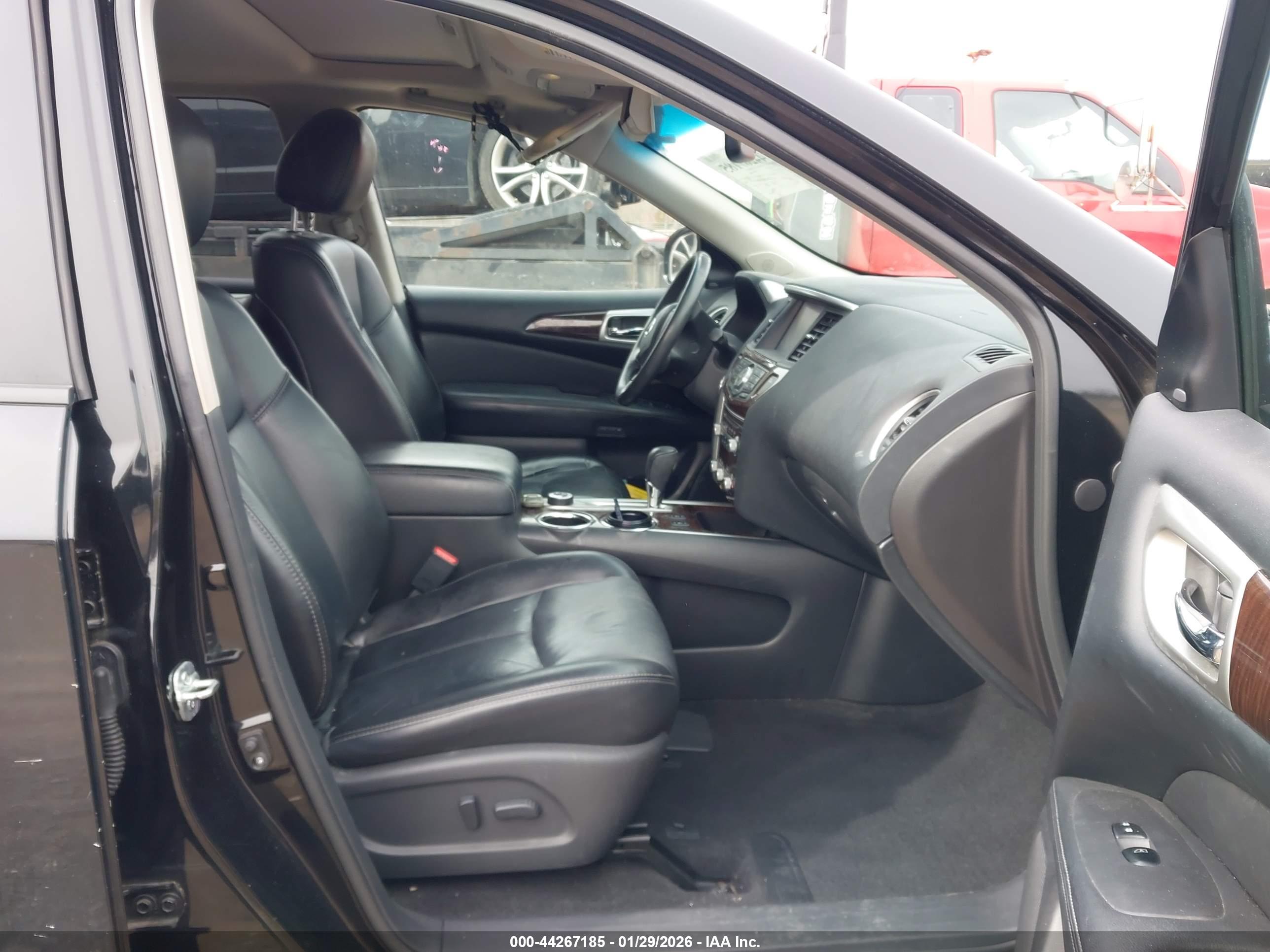 NISSAN PATHFINDER image 5