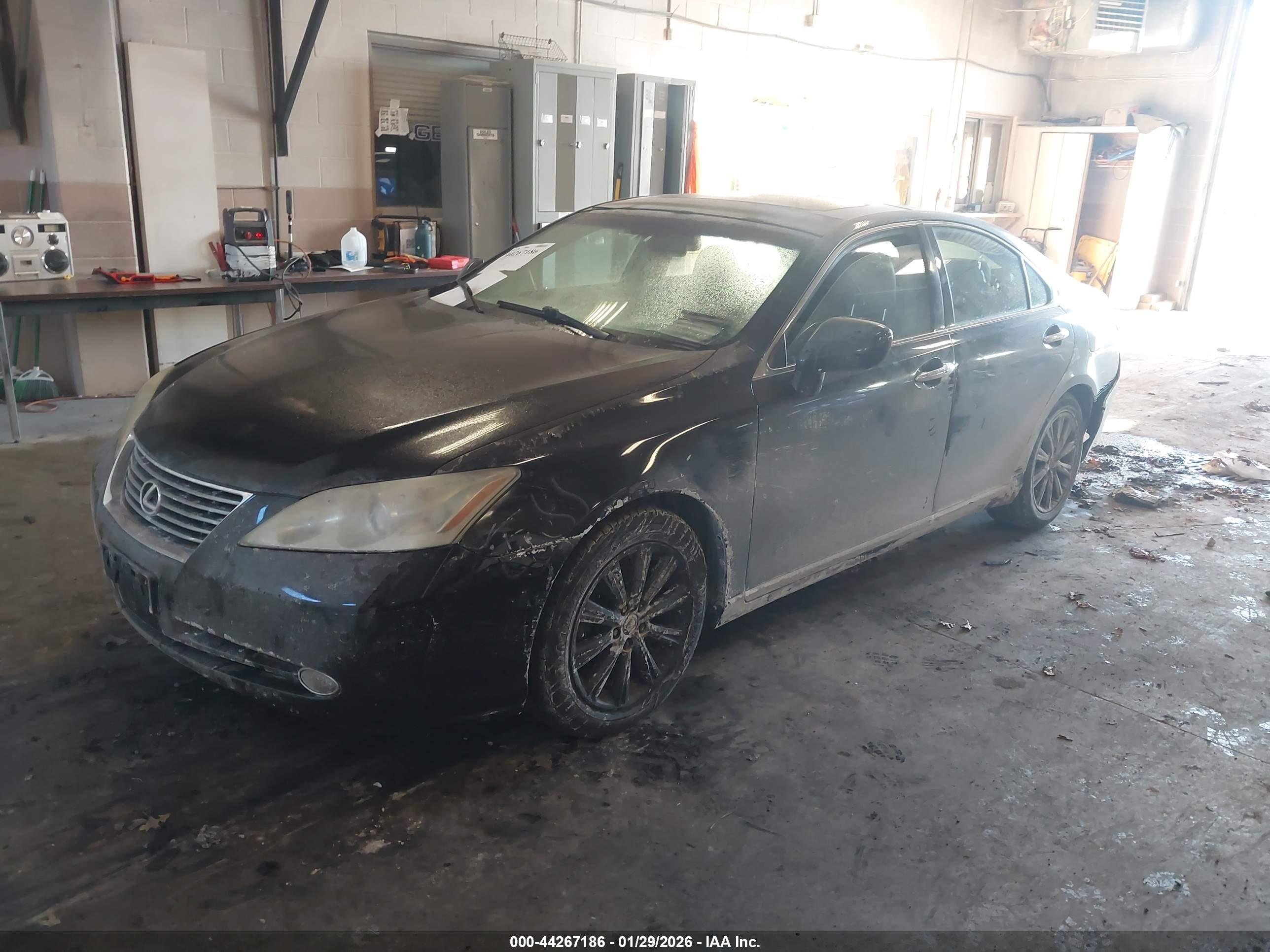 LEXUS ES image 2