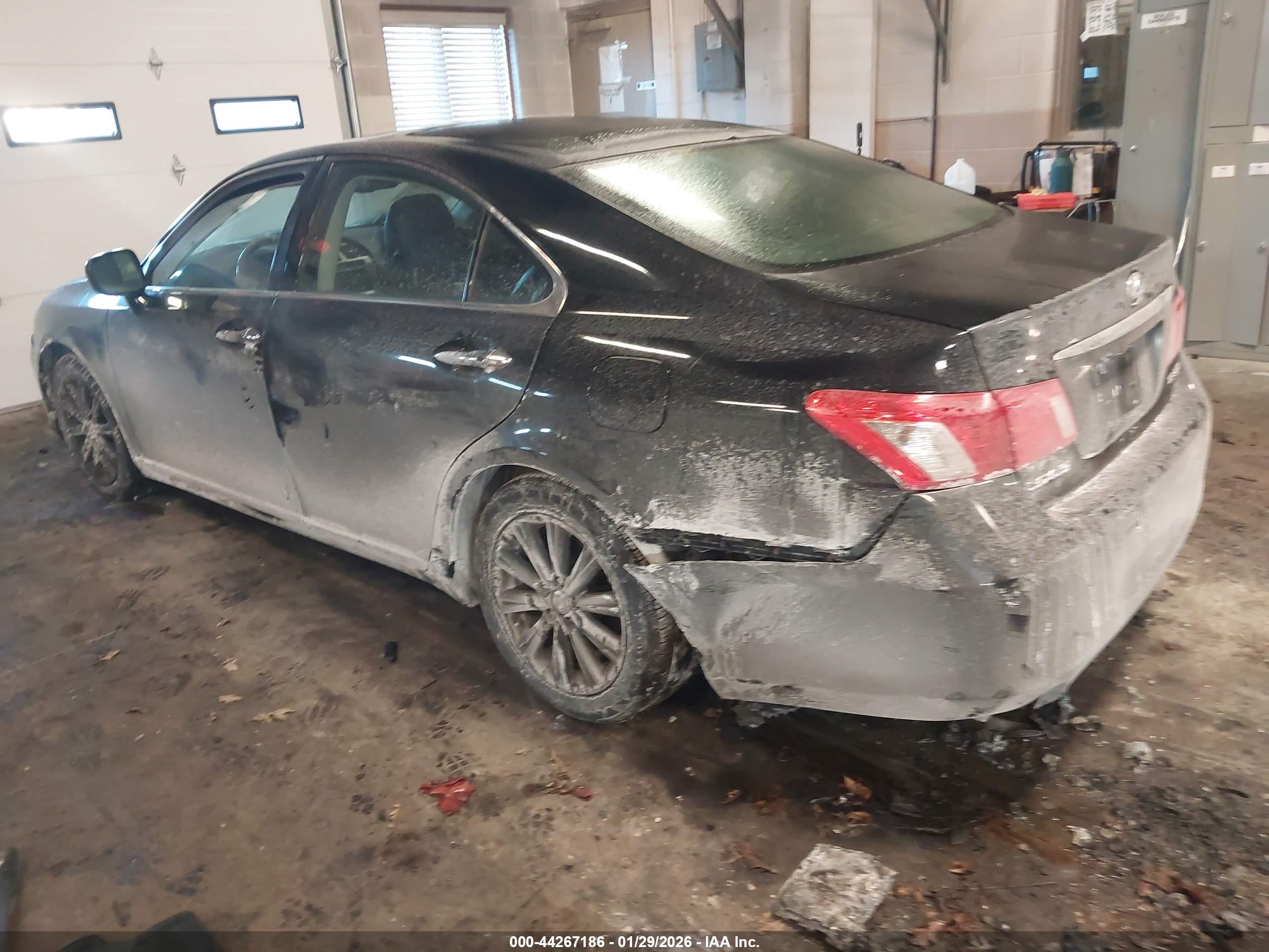 LEXUS ES image 3
