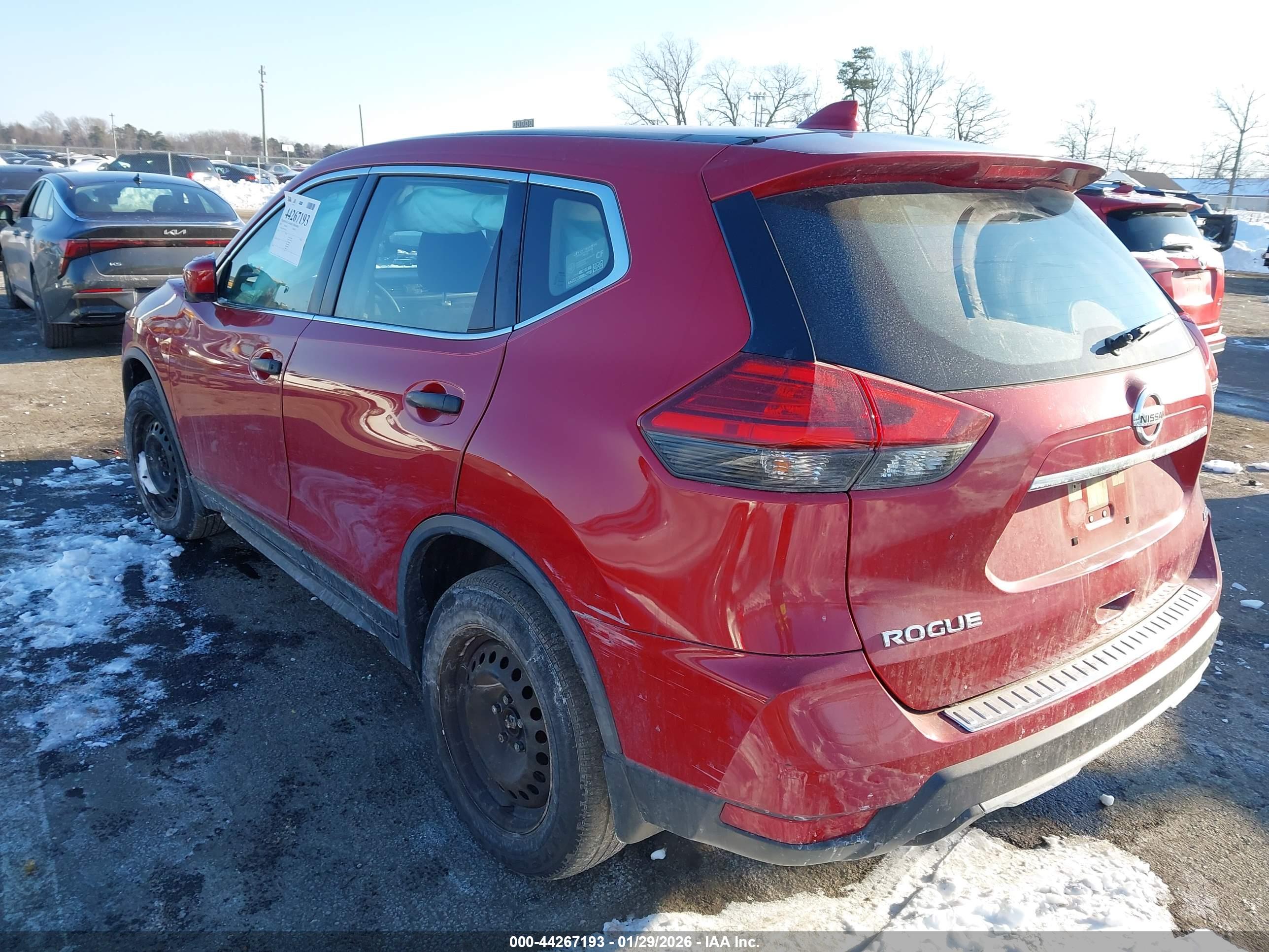 NISSAN ROGUE image 3