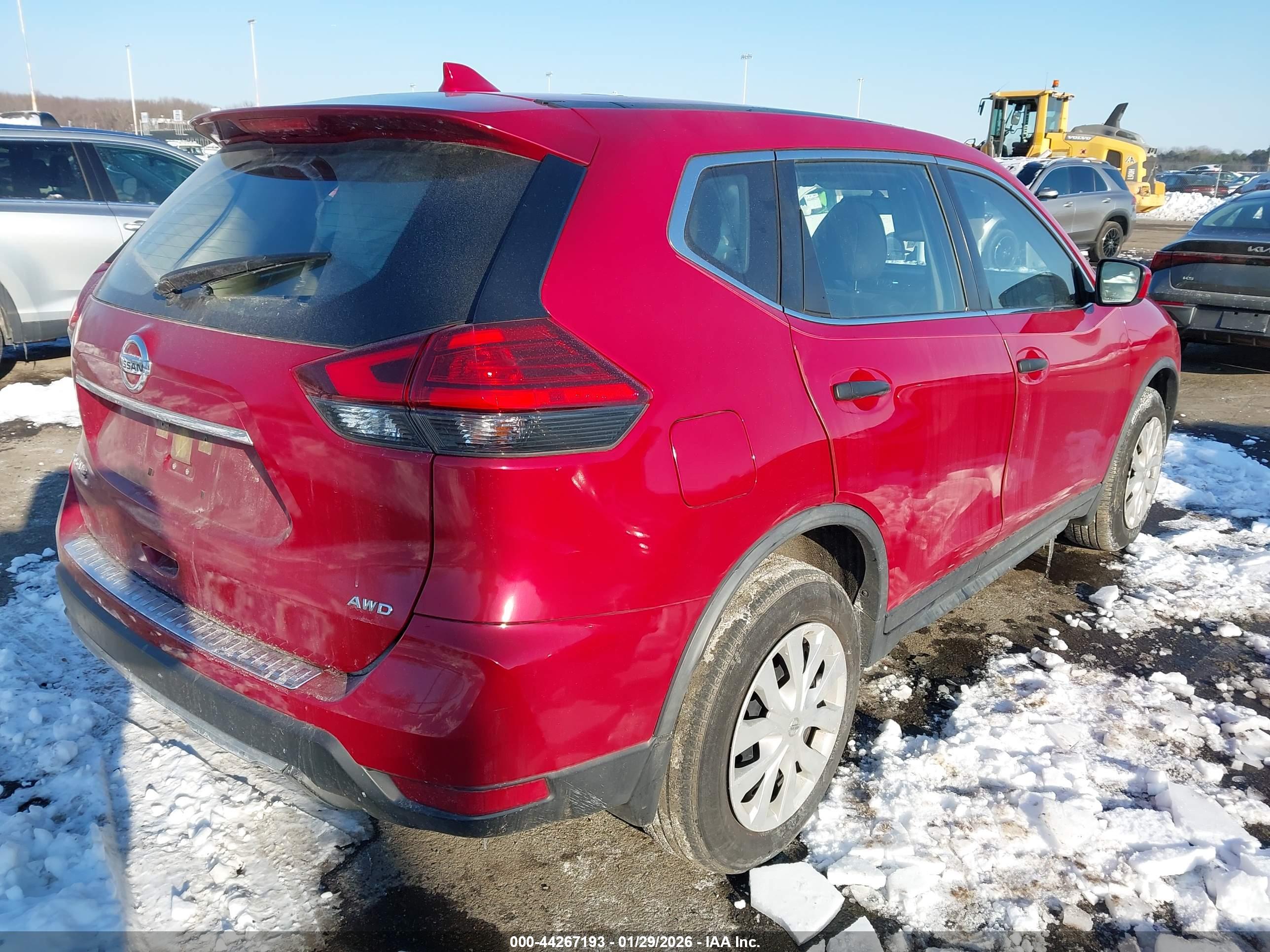 NISSAN ROGUE image 4