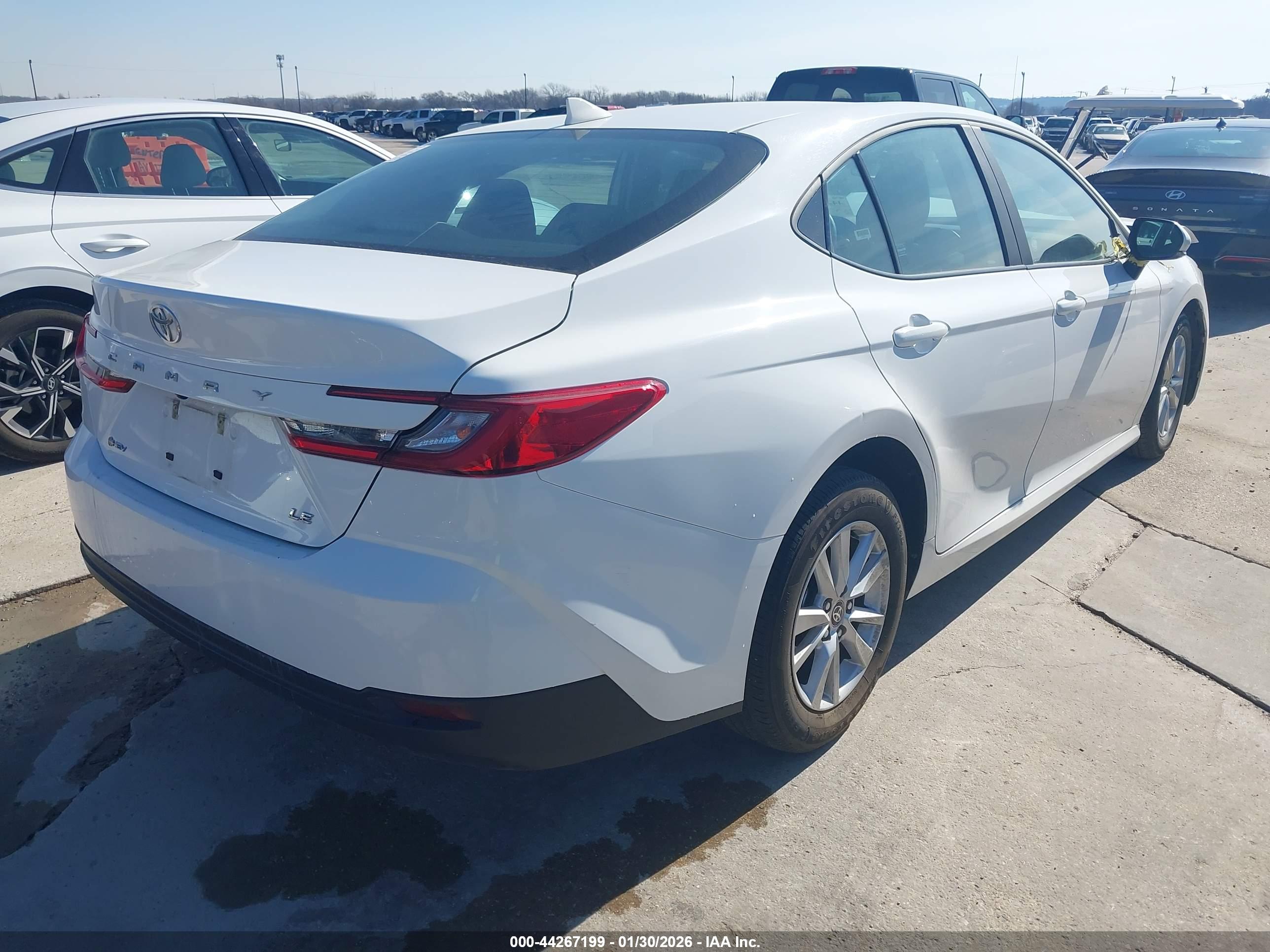 TOYOTA CAMRY image 4