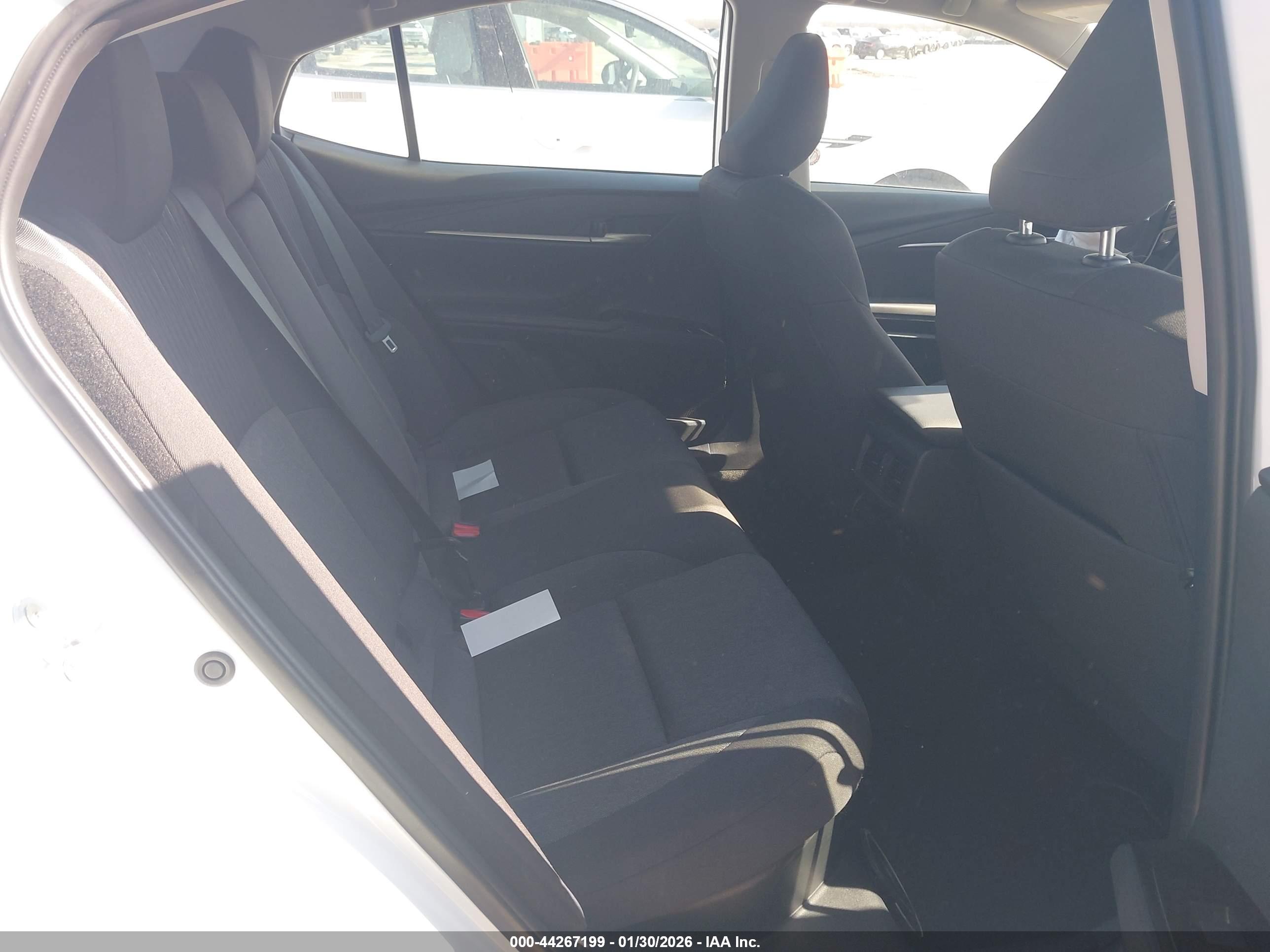 TOYOTA CAMRY image 8