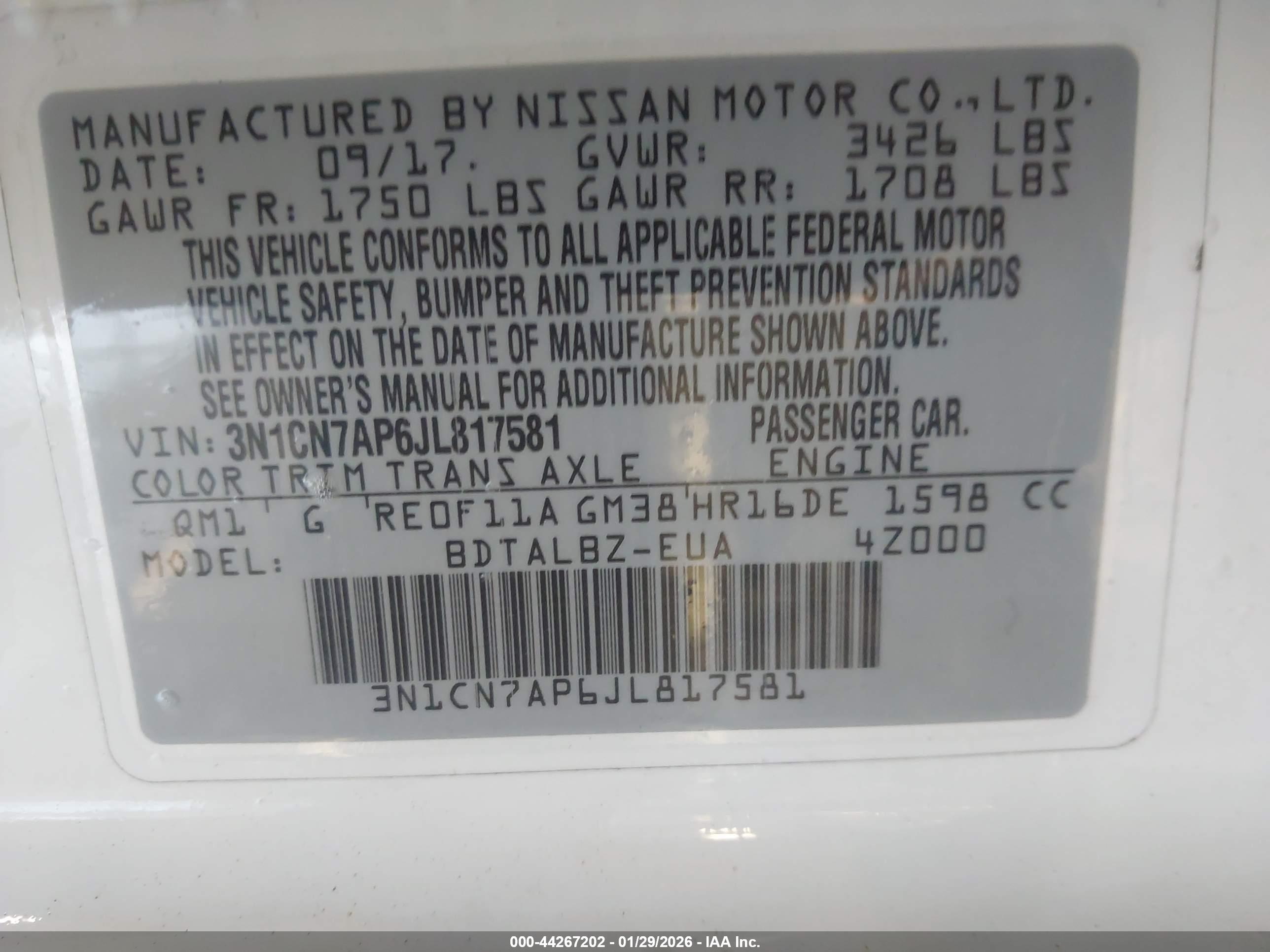 NISSAN VERSA image 9