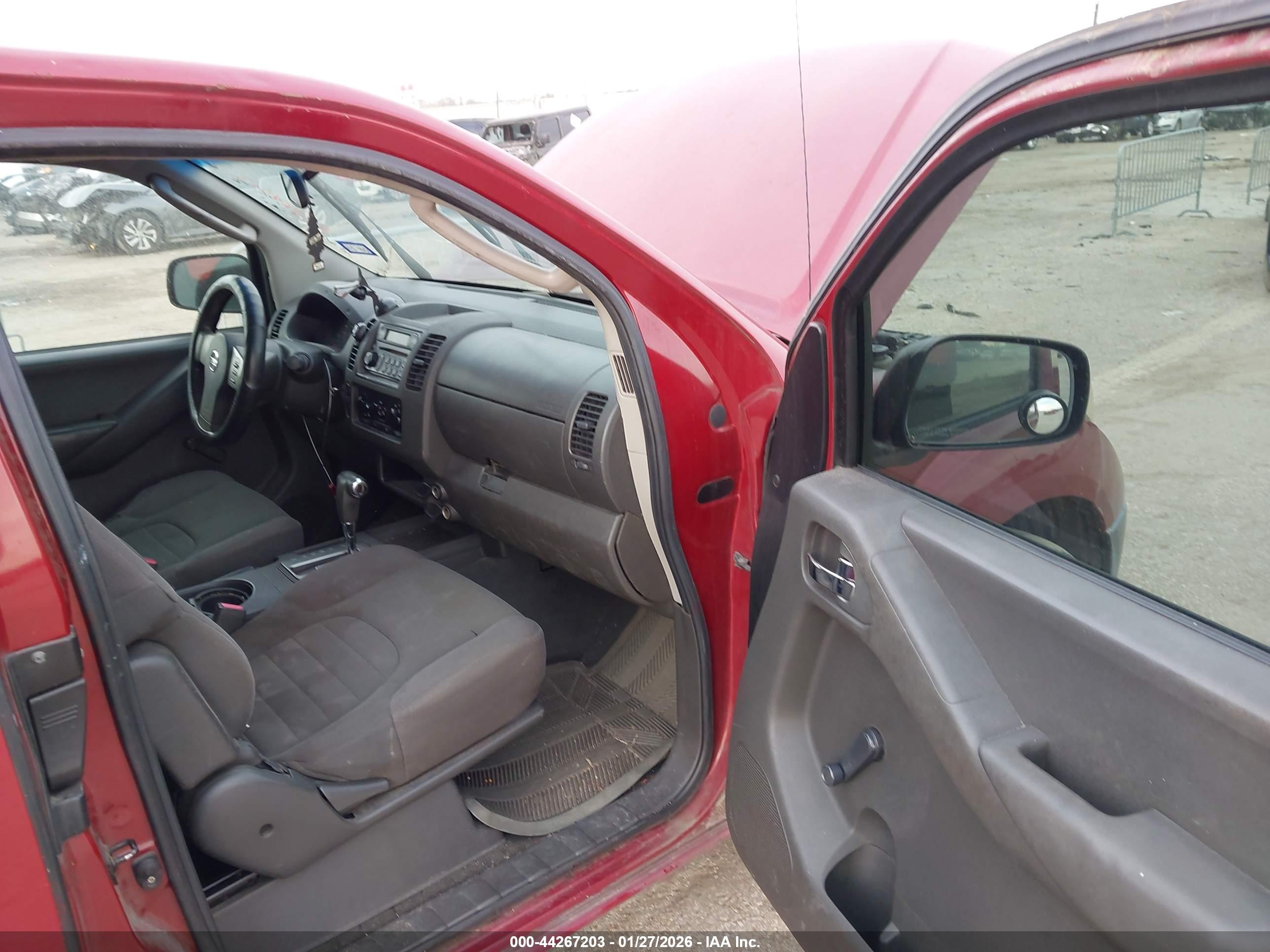 NISSAN FRONTIER image 5