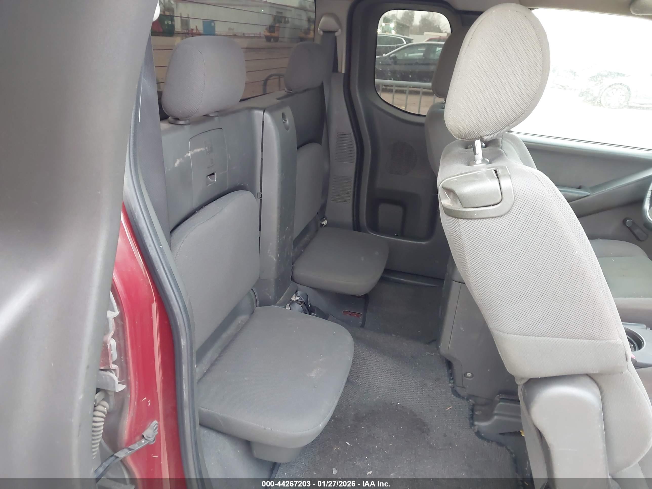 NISSAN FRONTIER image 8