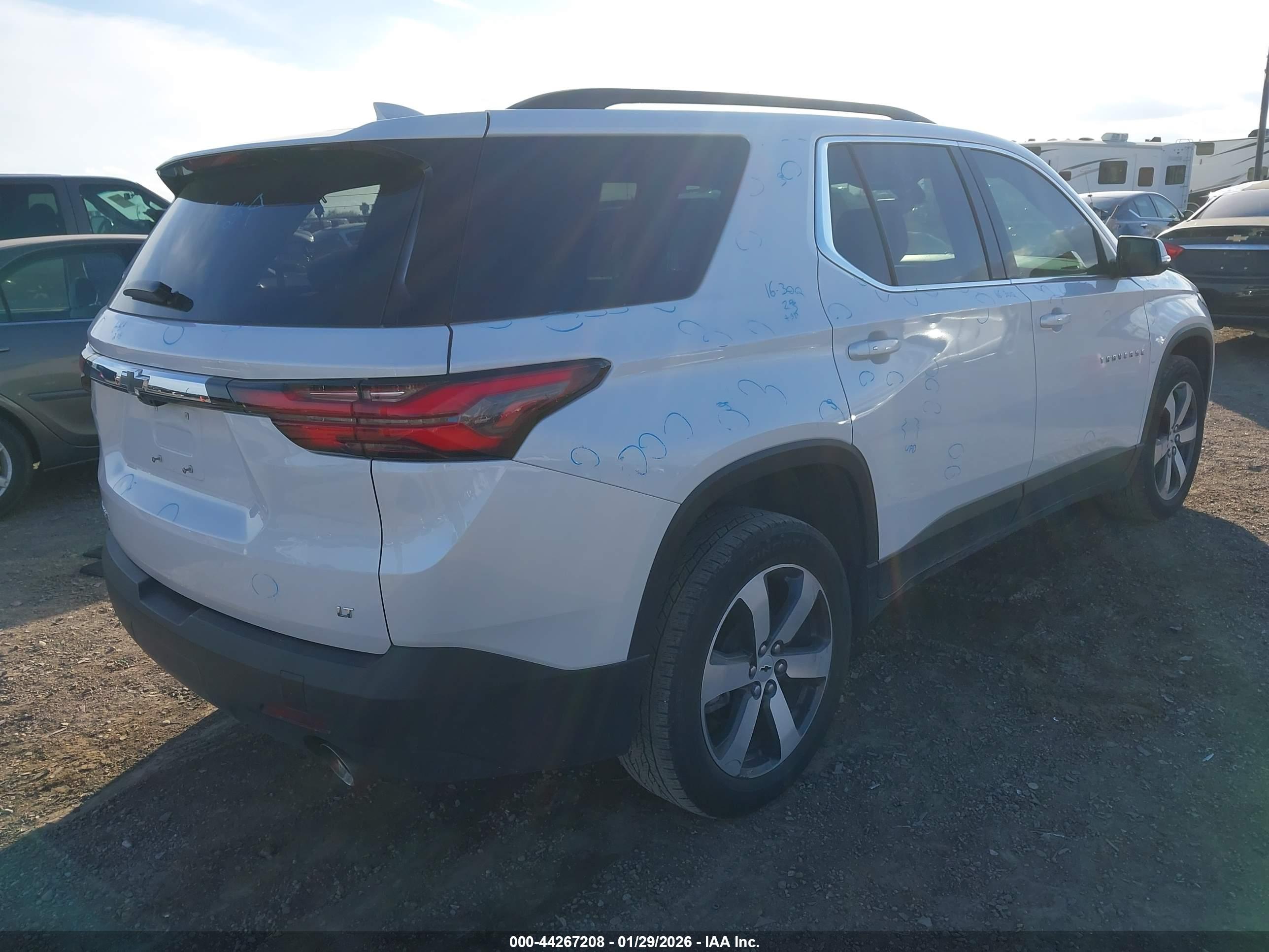 CHEVROLET TRAVERSE image 4