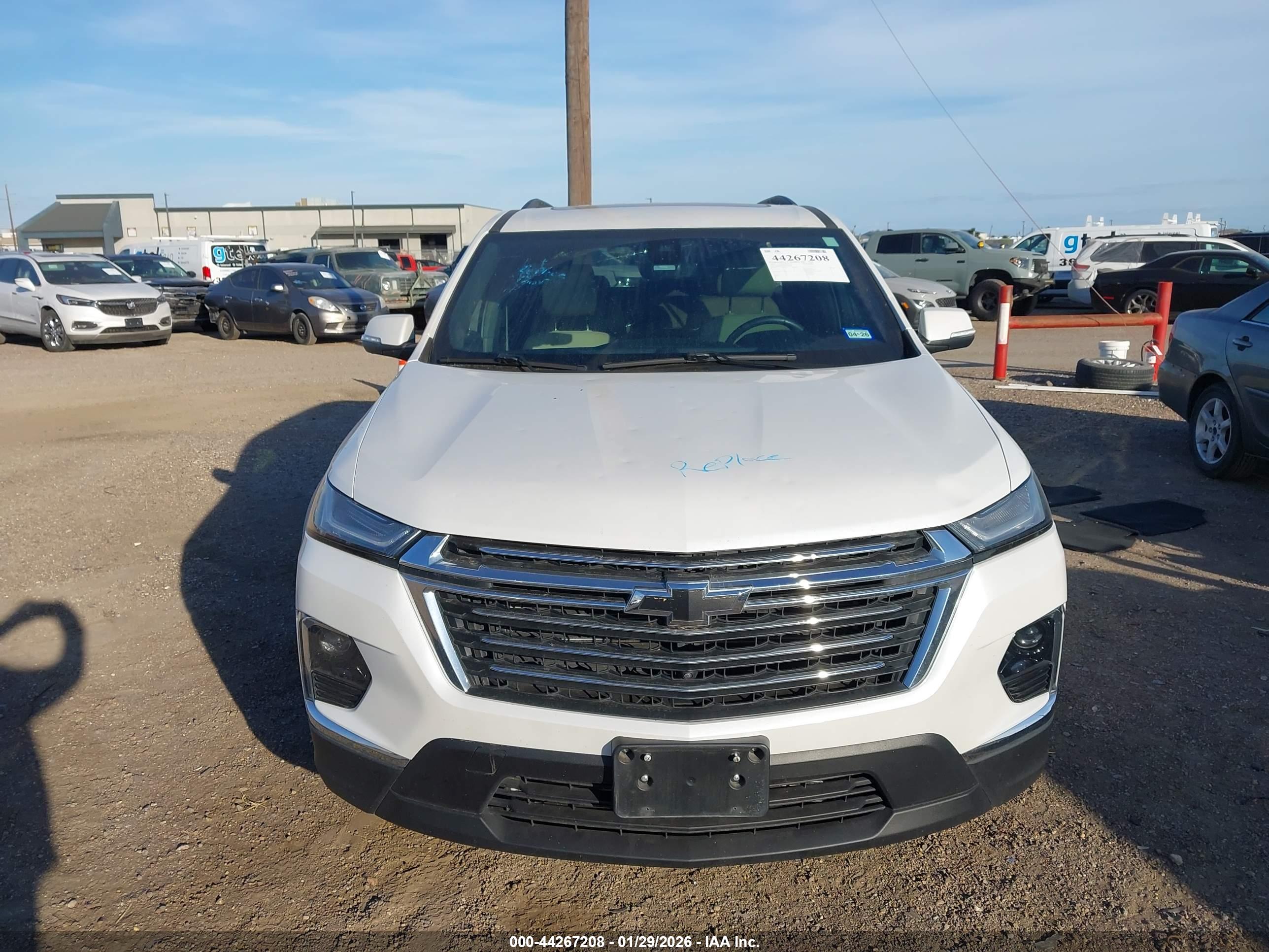 CHEVROLET TRAVERSE image 6