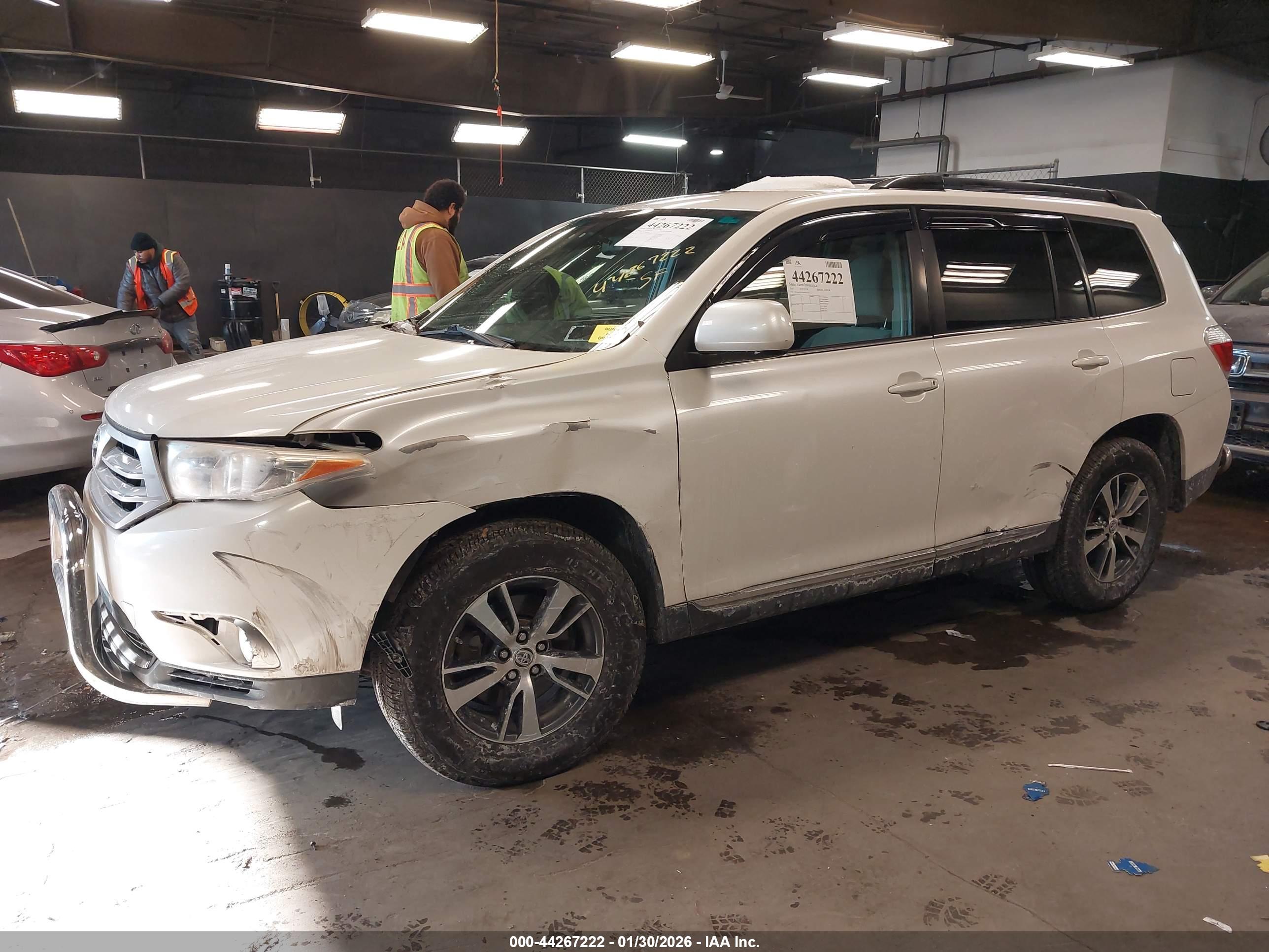 TOYOTA HIGHLANDER image 6