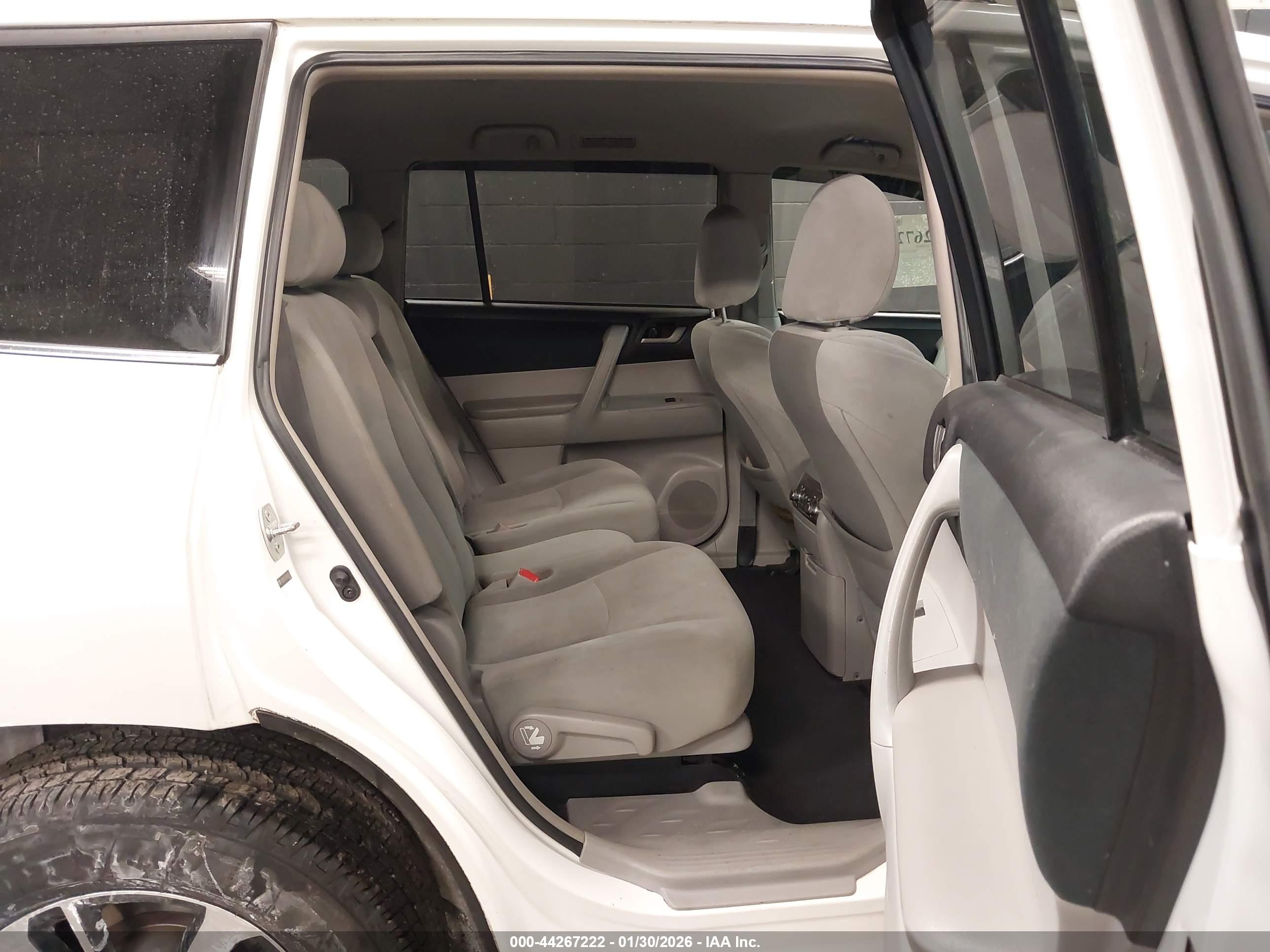 TOYOTA HIGHLANDER image 8