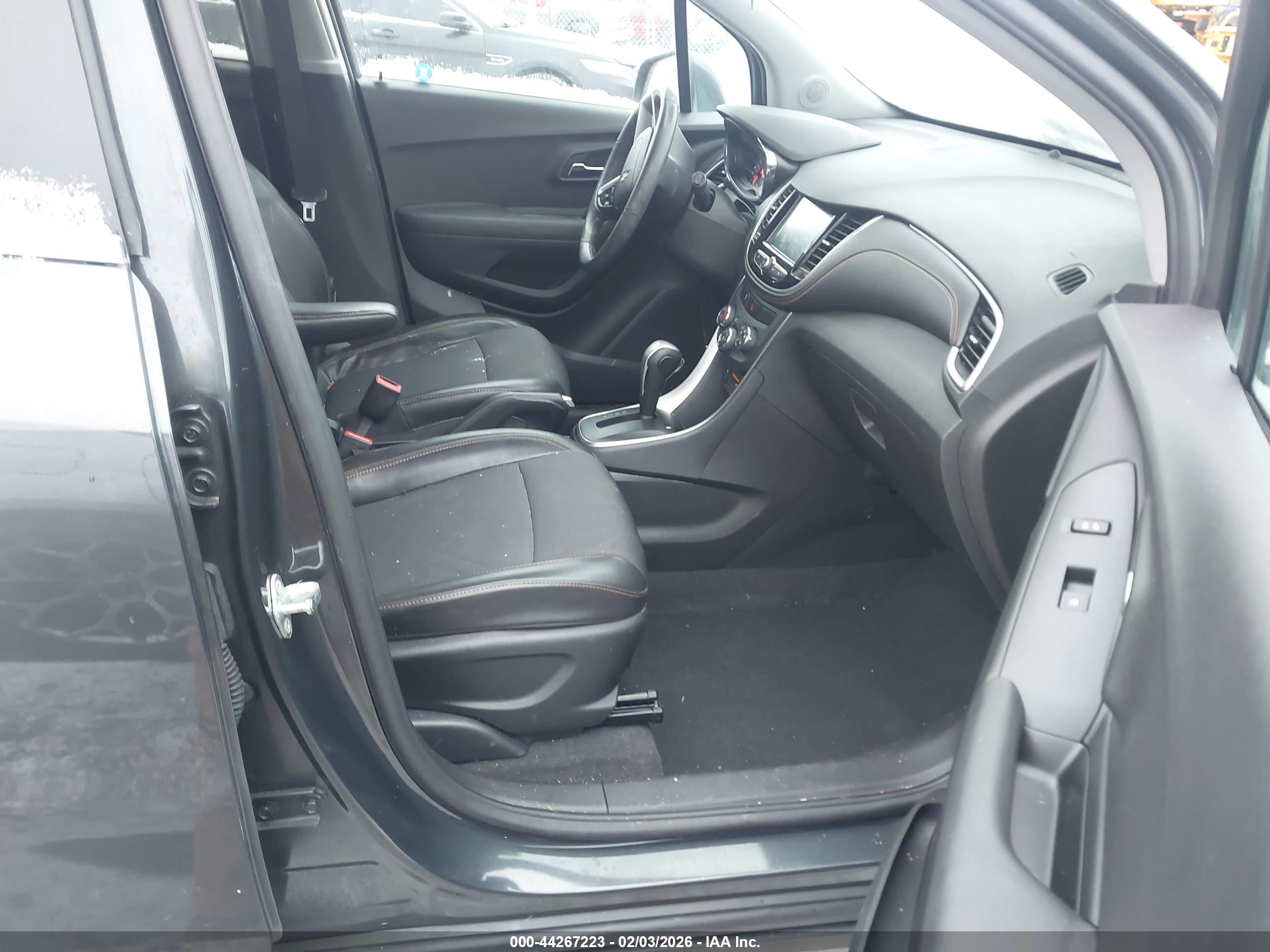 CHEVROLET TRAX image 5