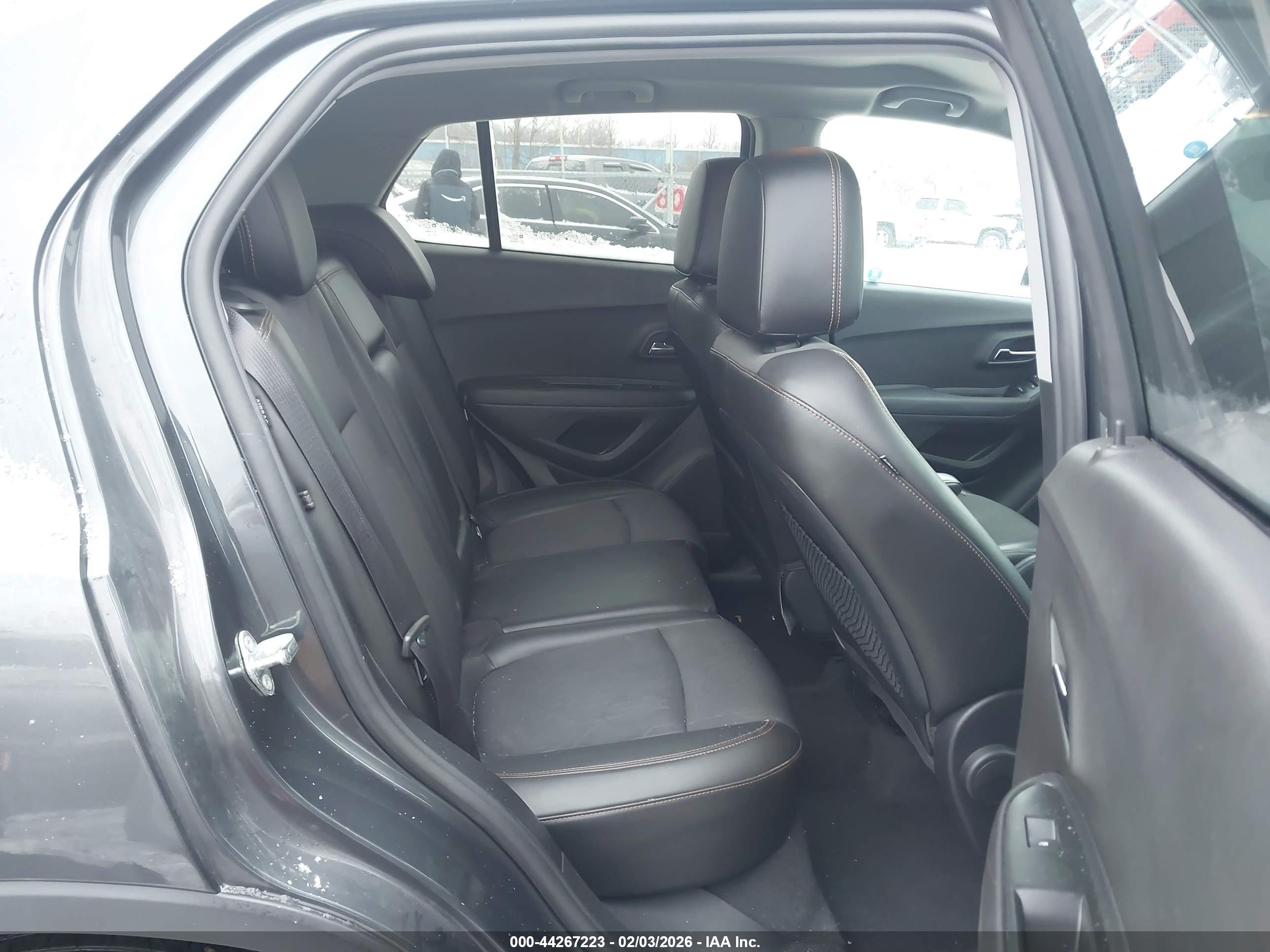 CHEVROLET TRAX image 8