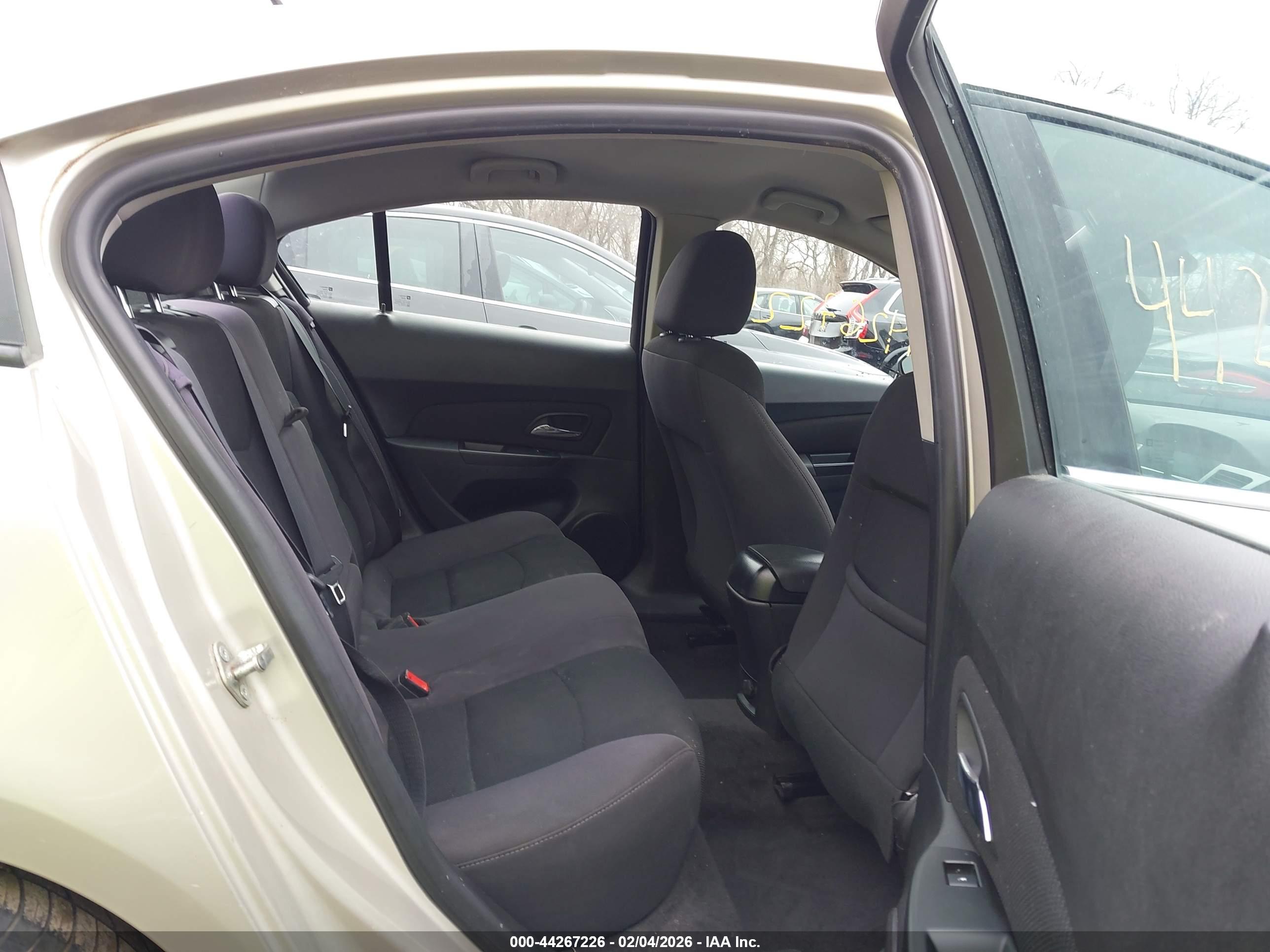 CHEVROLET CRUZE image 8